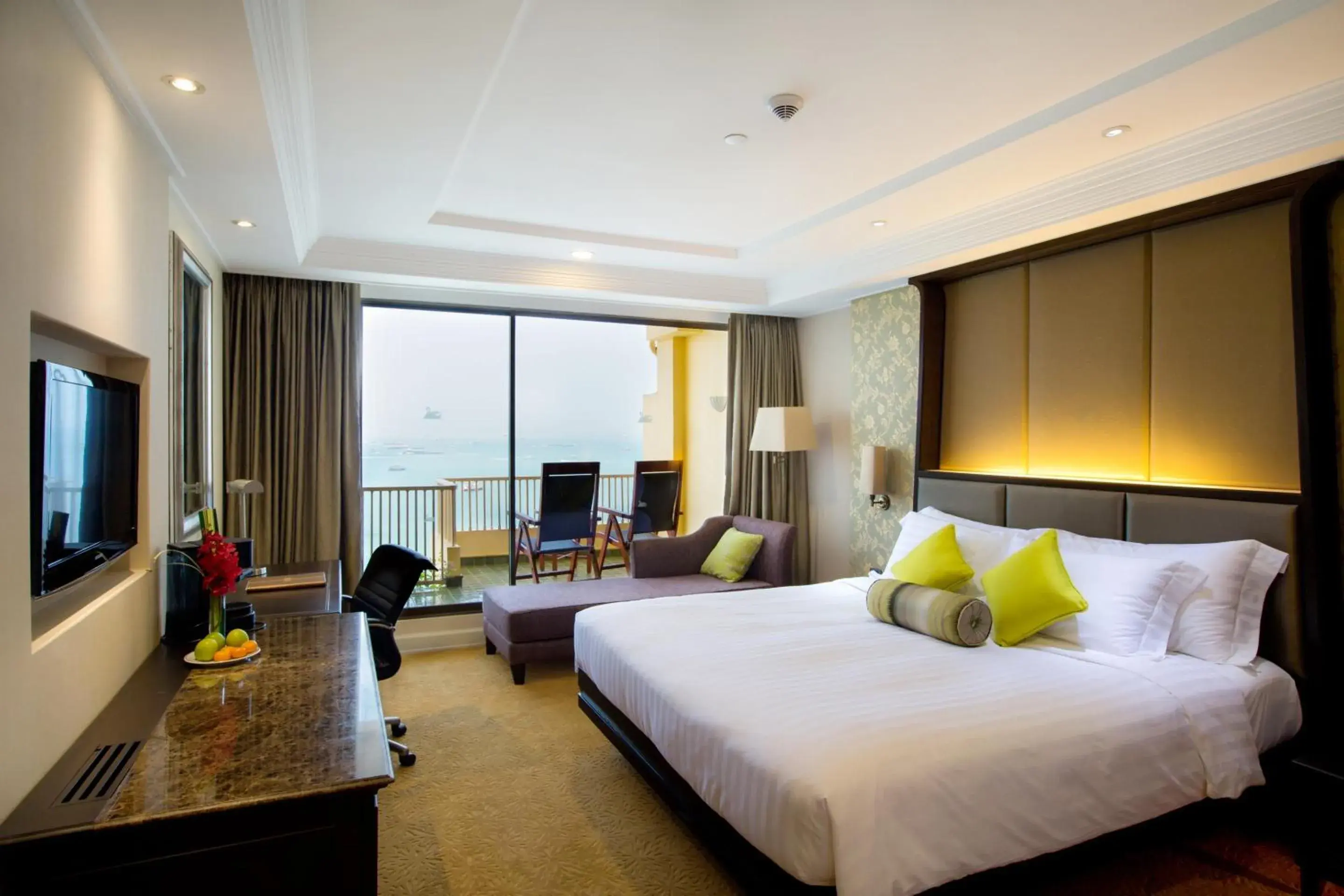 Bedroom in Dusit Thani Pattaya - SHA Extra Plus