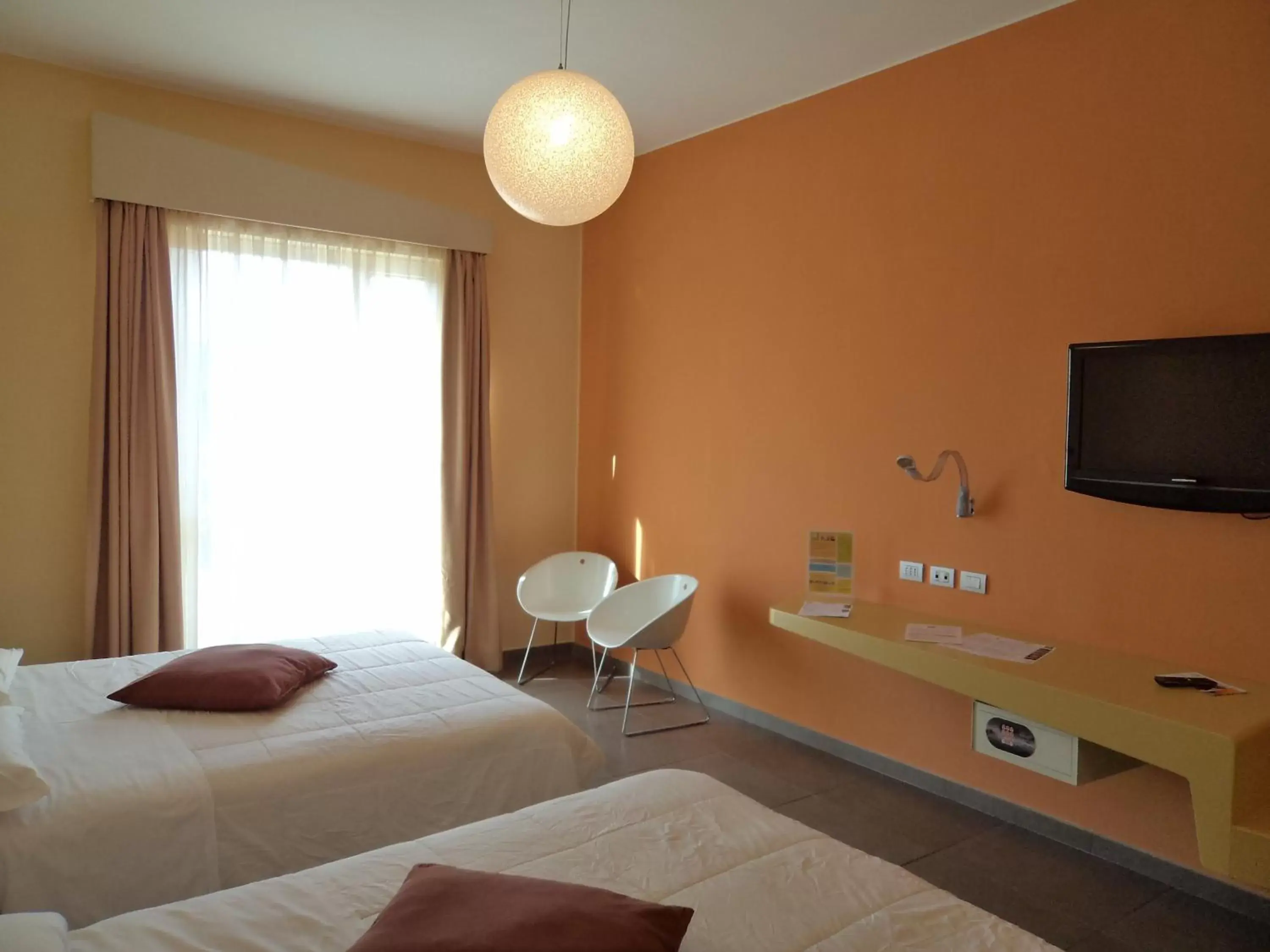 Bed in ibis Styles Catania Acireale