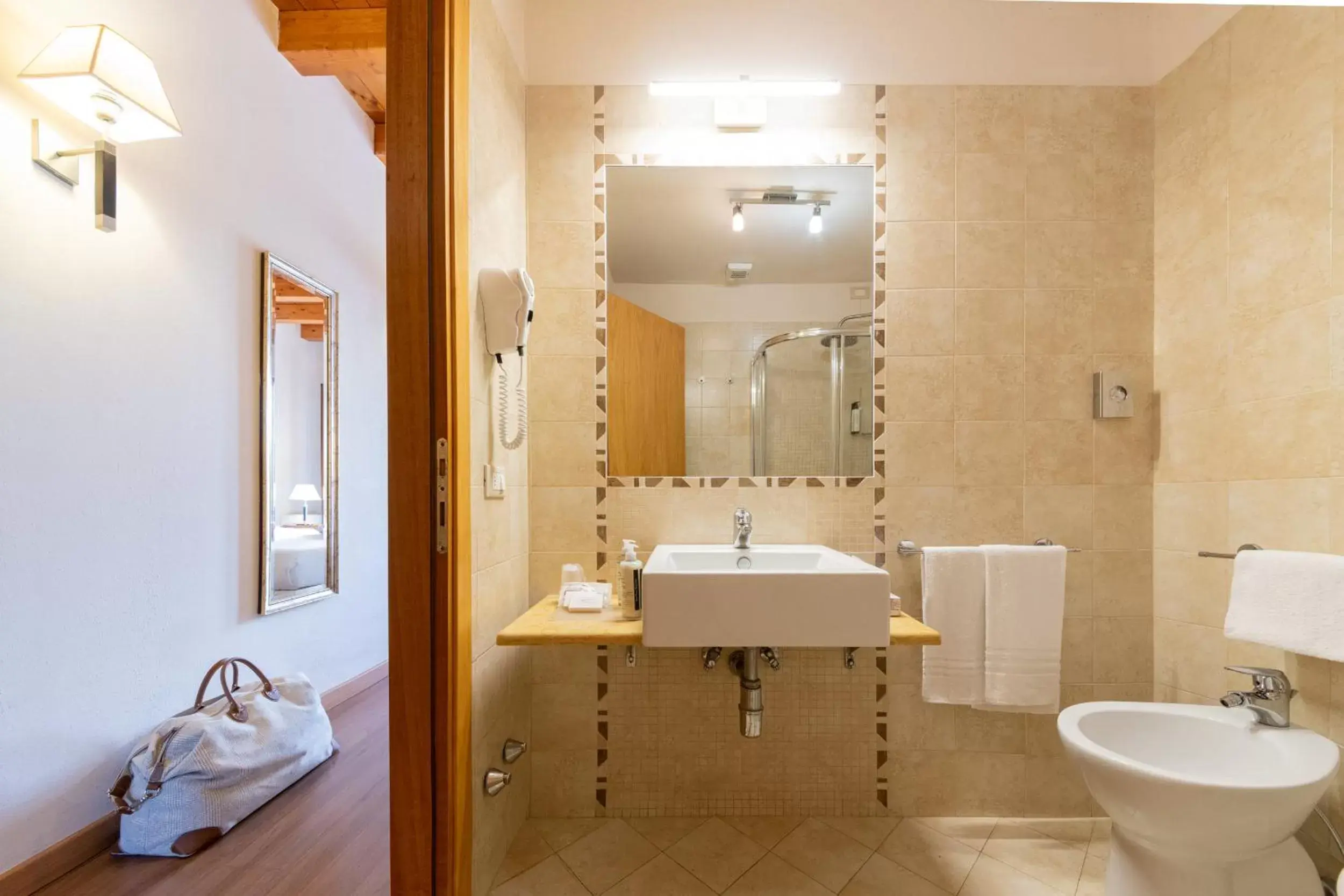 Bathroom in Hotel Venice Resort Airport