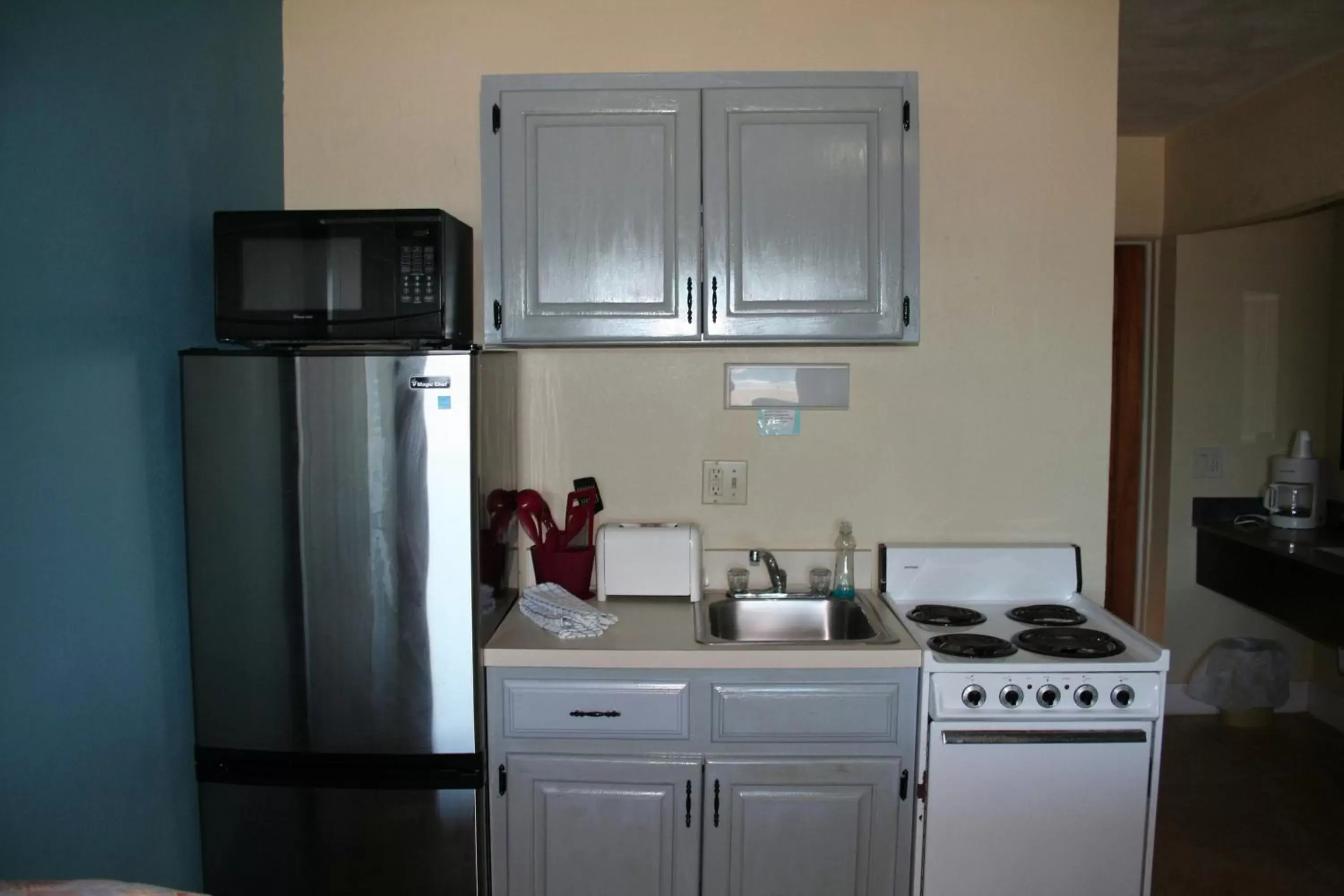 Other, Kitchen/Kitchenette in Driftwood Beach Motel