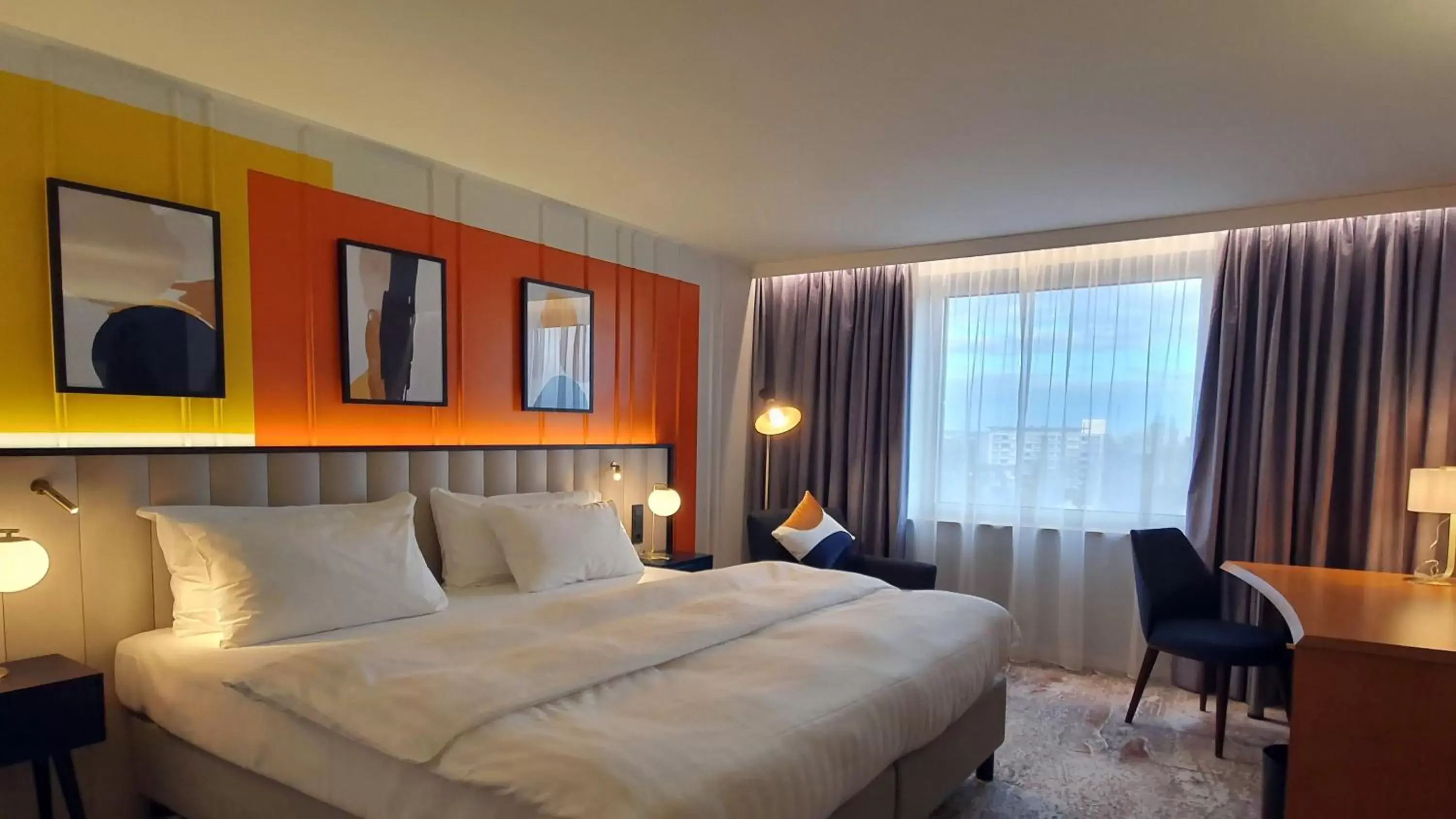 Photo of the whole room, Bed in voco Dusseldorf Seestern, an IHG Hotel