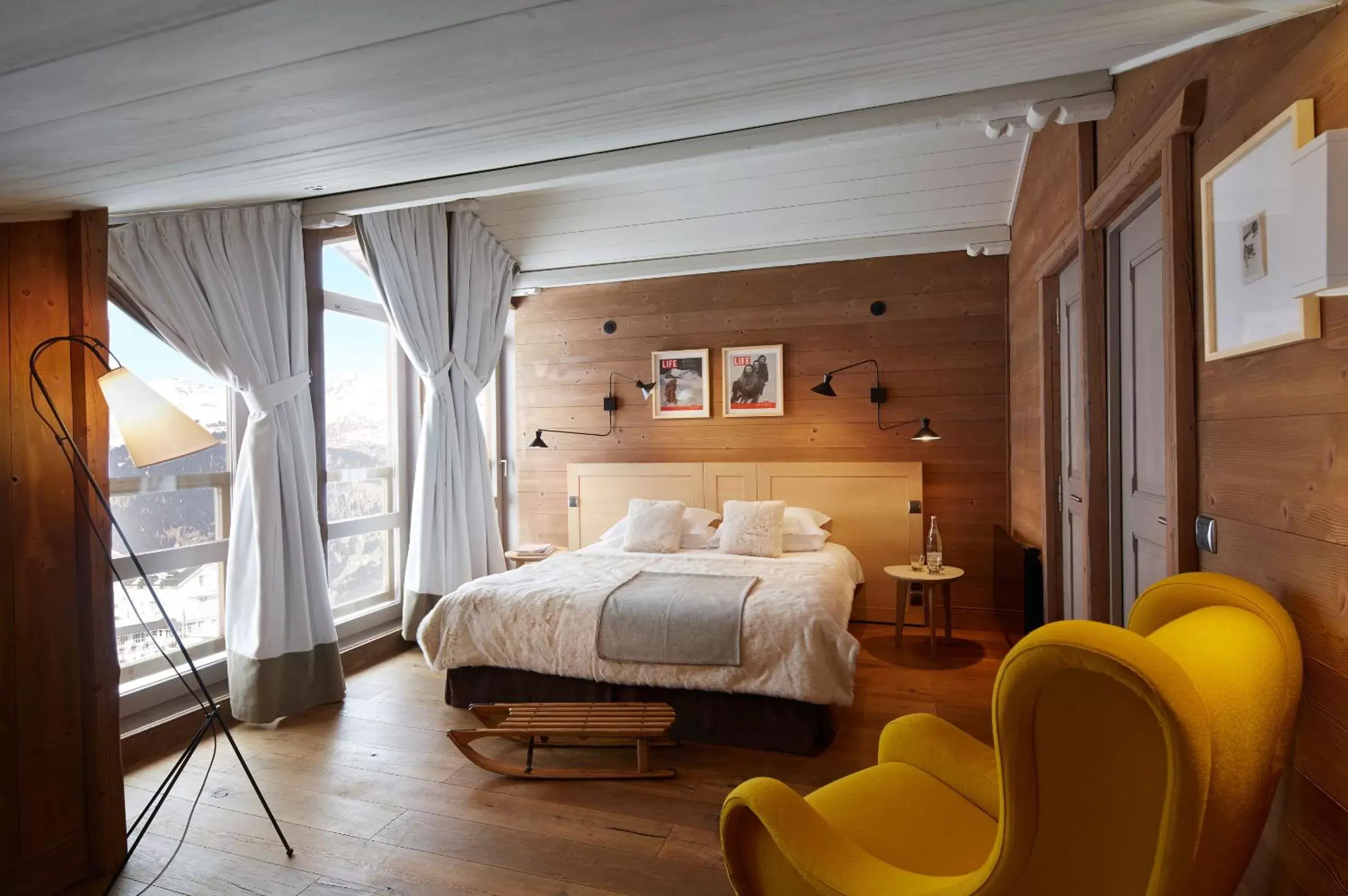 Bed in Les Trois Vallées, a Beaumier hotel