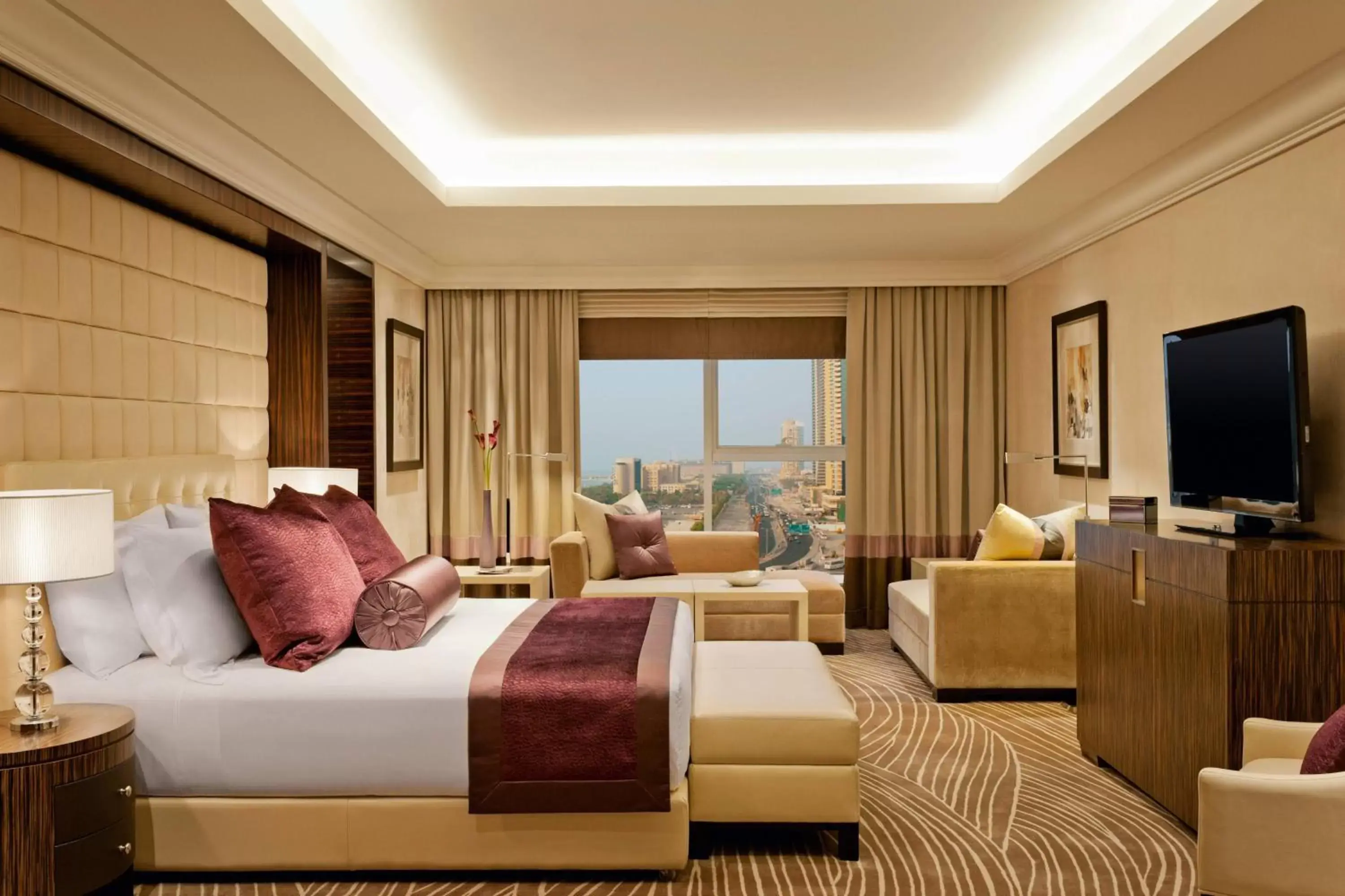 Bedroom in Grosvenor House, a Luxury Collection Hotel, Dubai