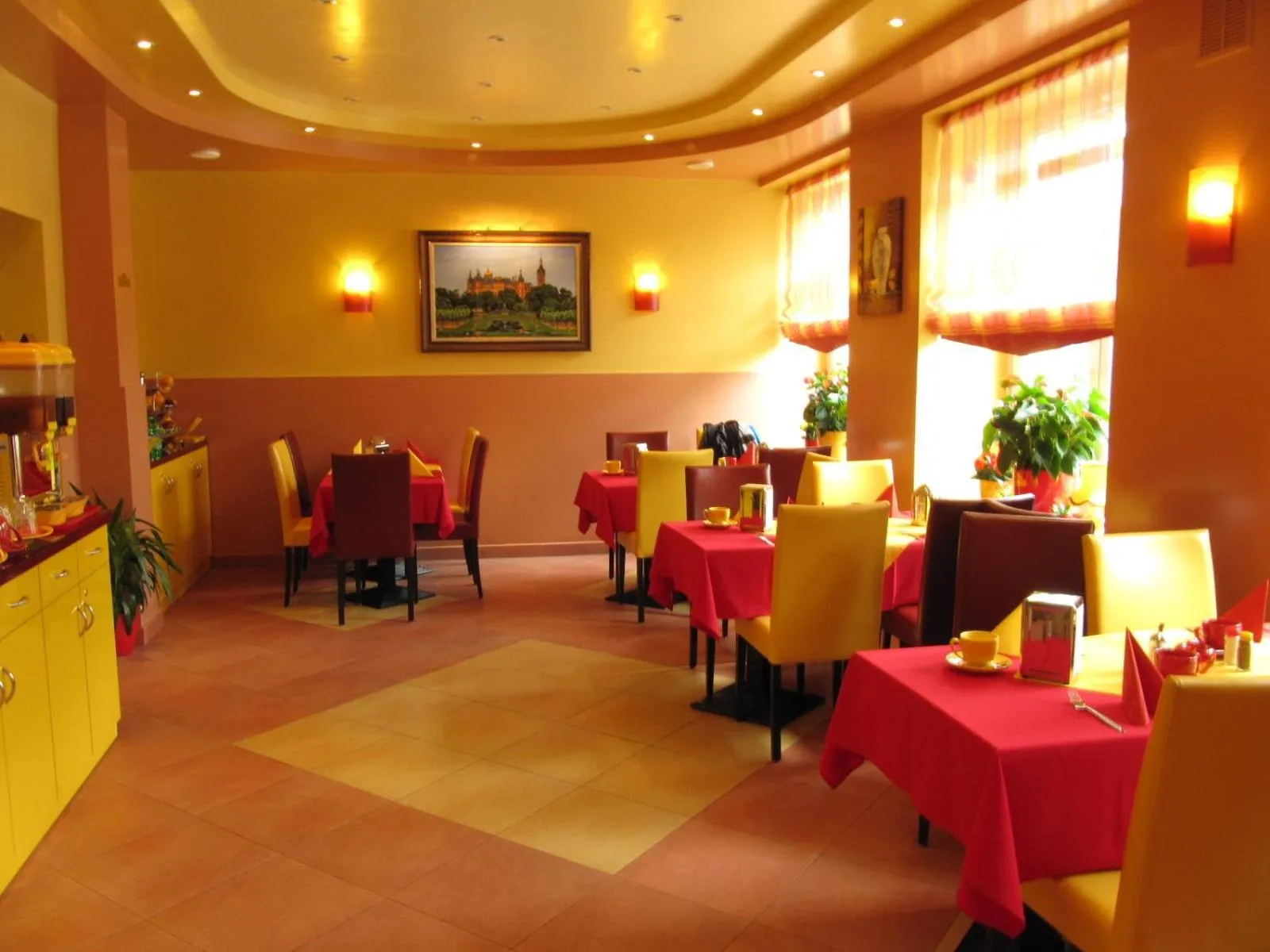 Restaurant/places to eat in Hotel am Hauptbahnhof