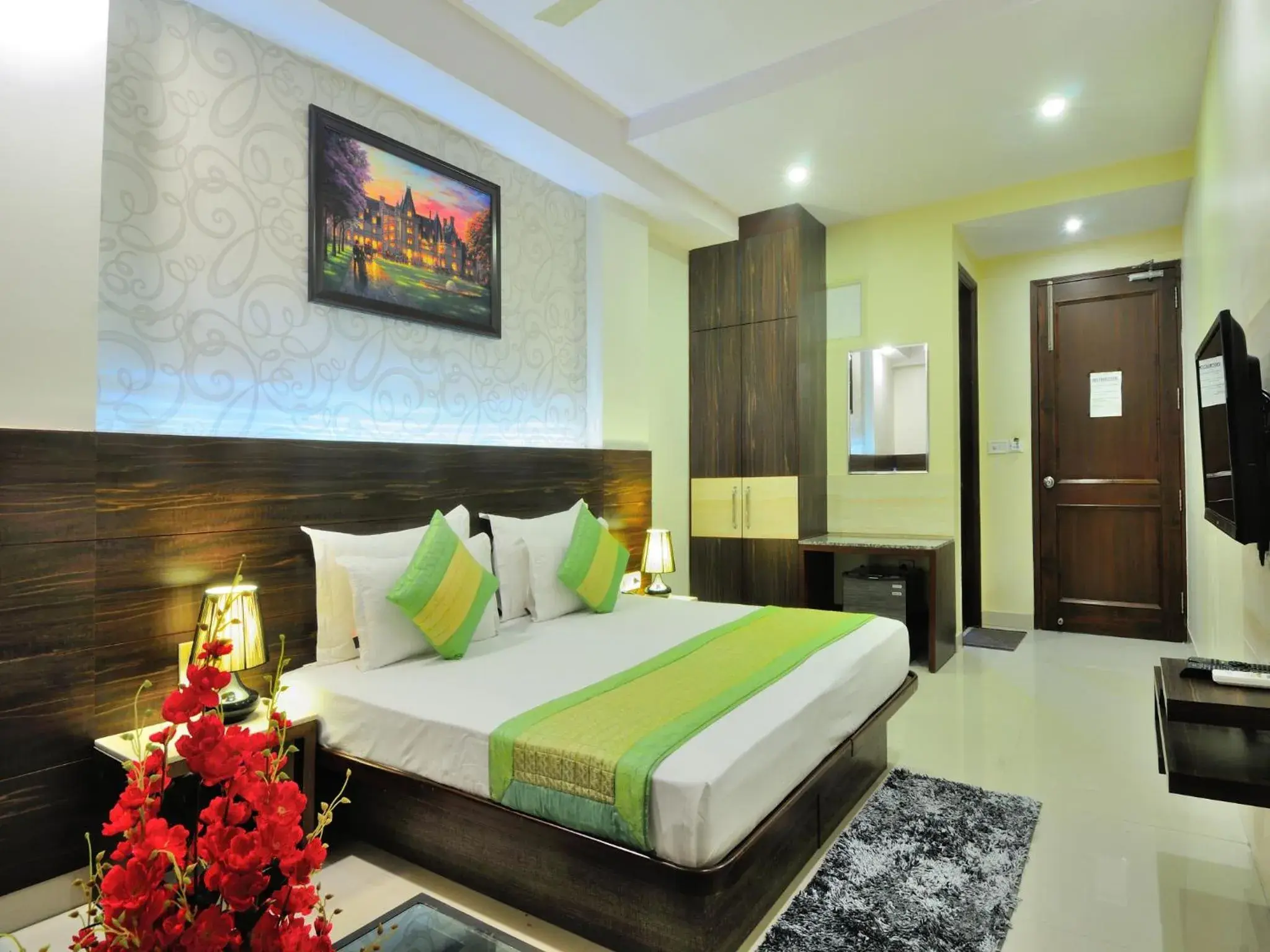 Bedroom, Bed in Hotel Sky Rich International