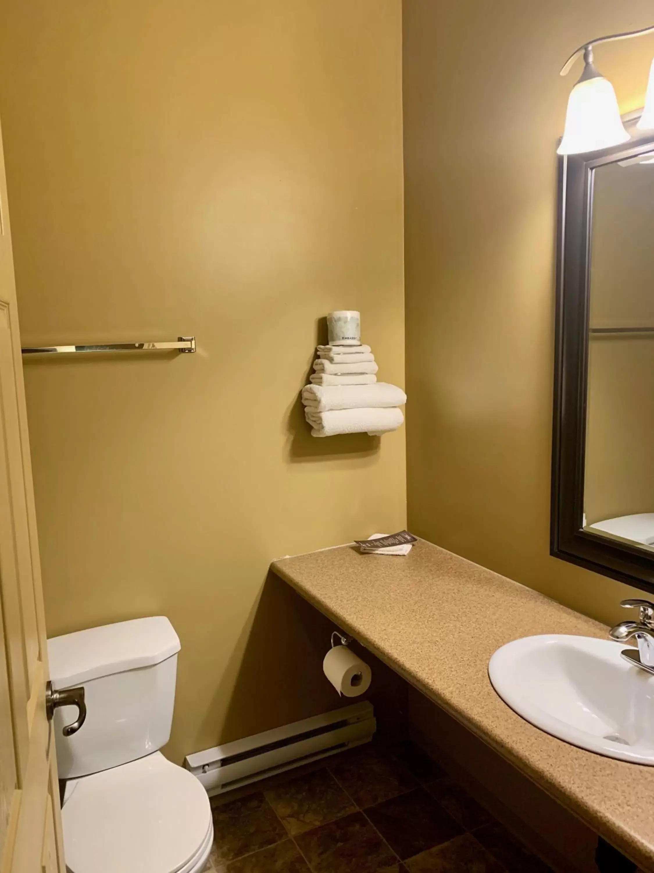 Bathroom in Altona Hotel