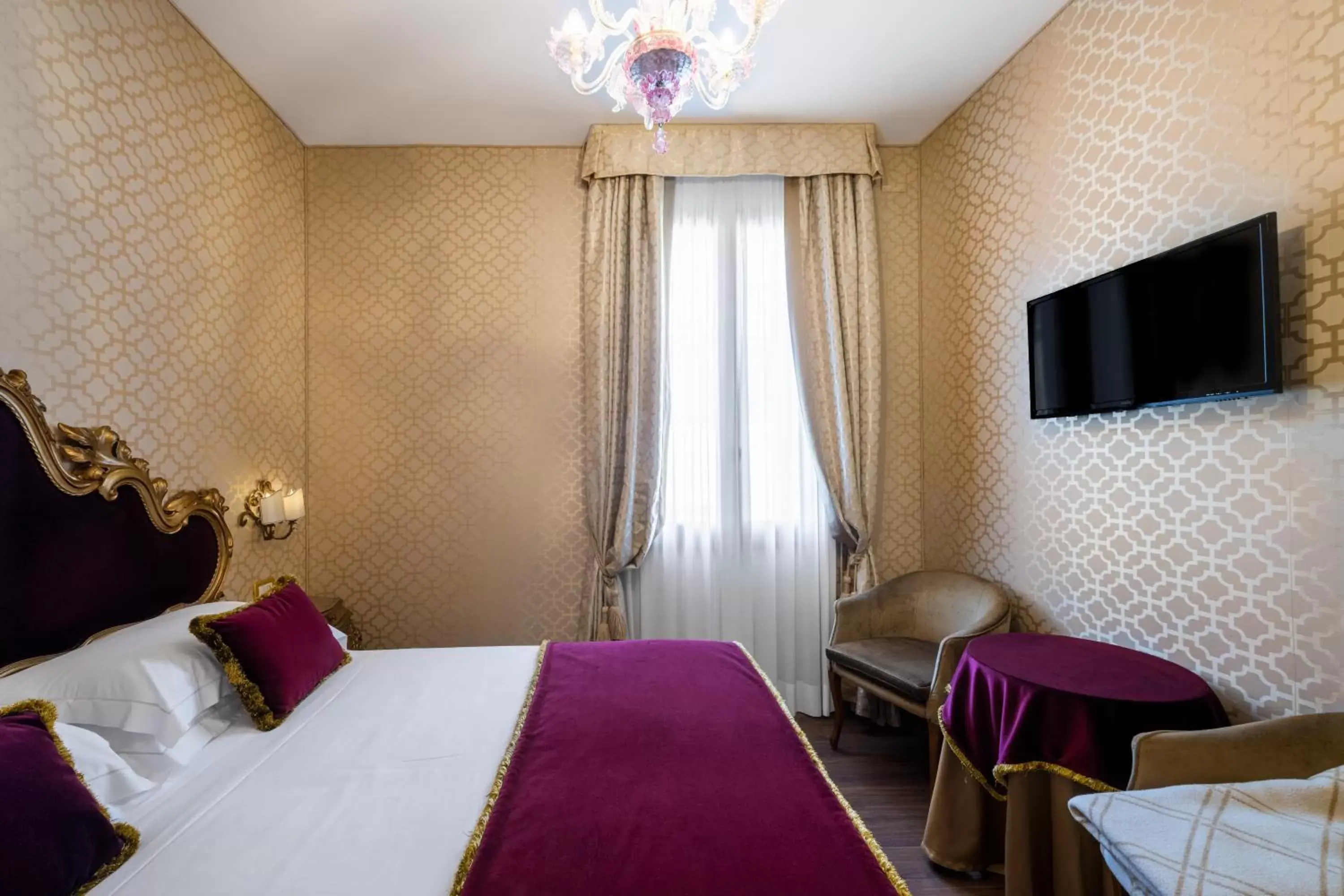 Bedroom, Bed in Hotel Concordia