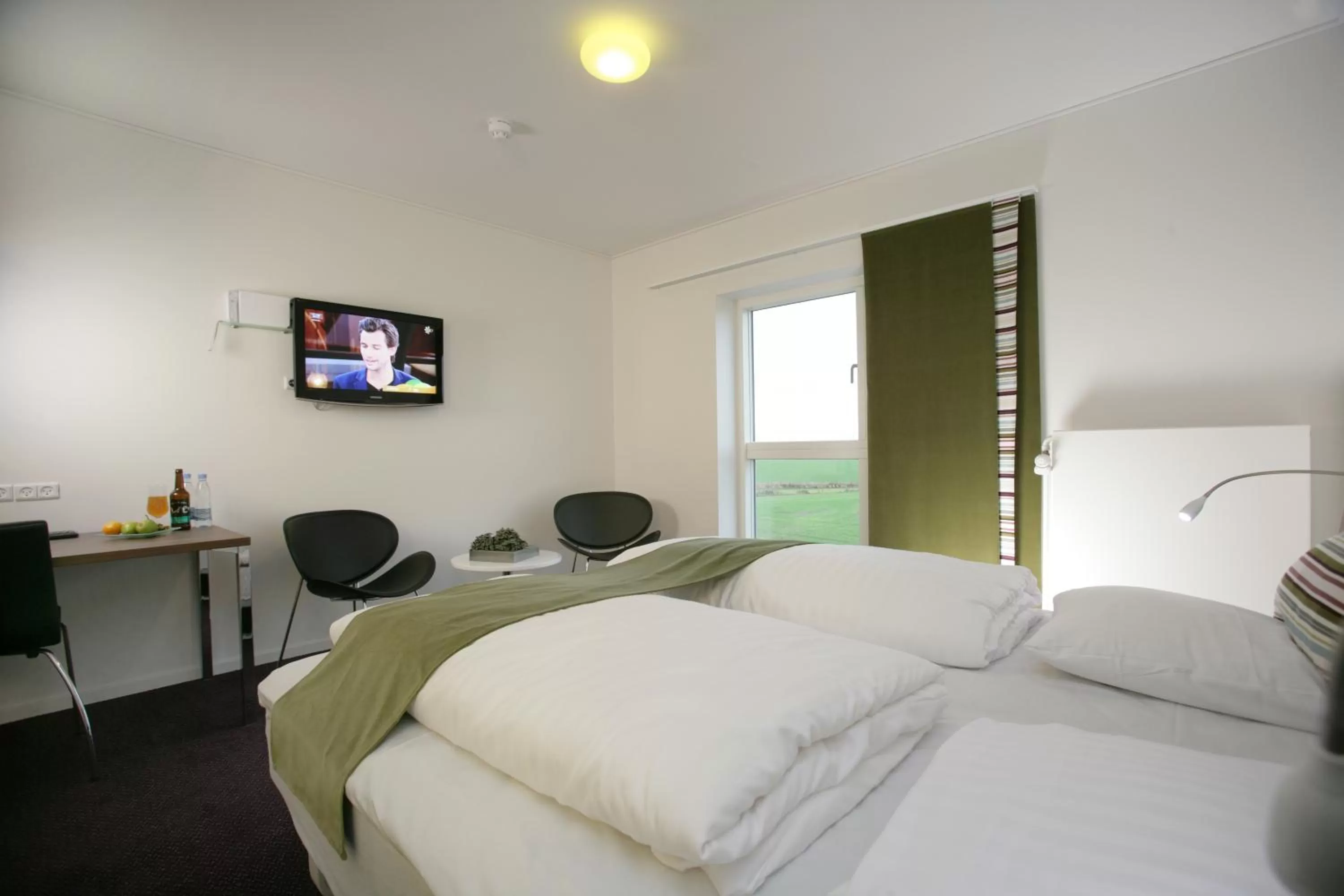 Photo of the whole room, Bed in OnlySleep Oksebrovej