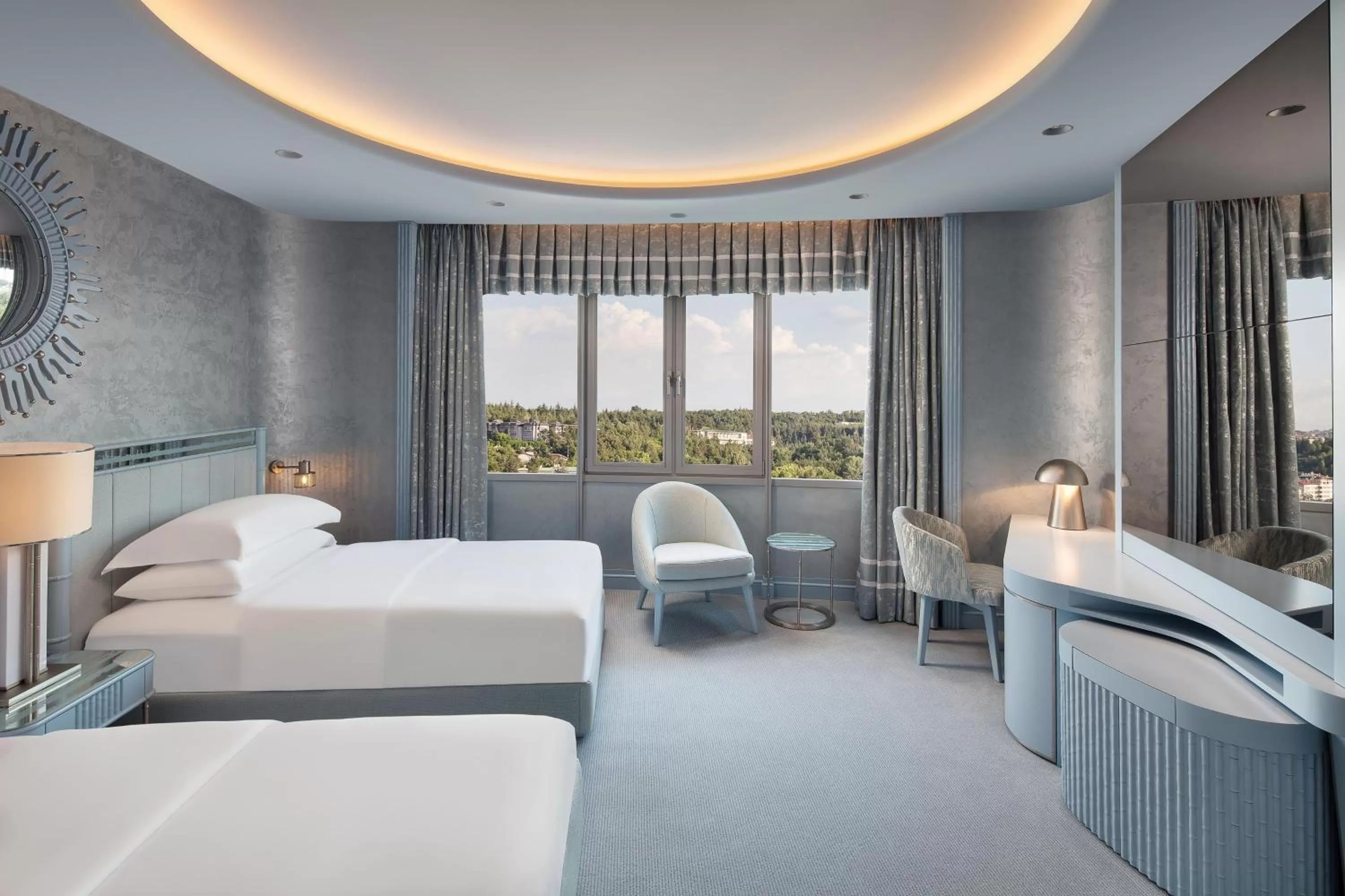 Photo of the whole room, Bed in Sheraton Ankara Hotel & Convention Center