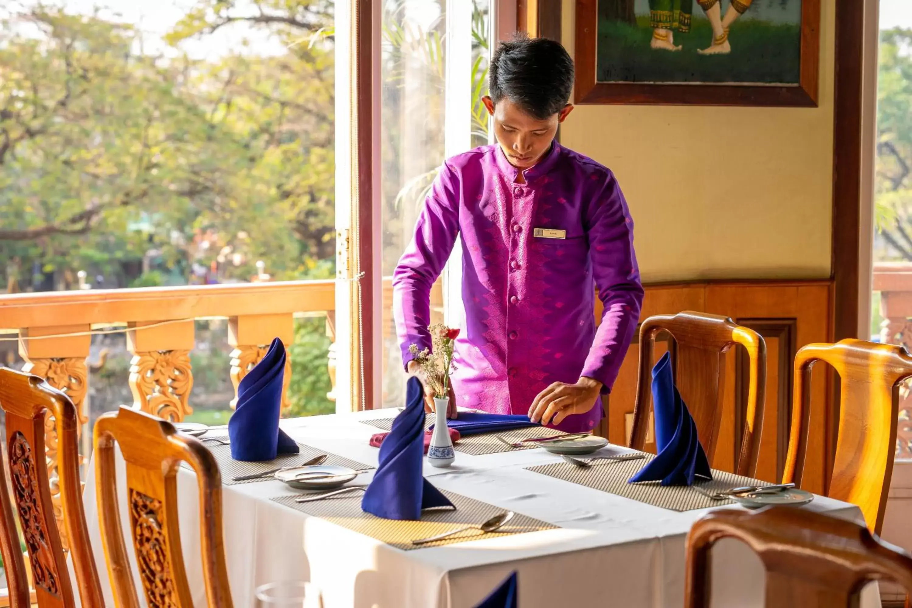 Staff, Restaurant/Places to Eat in Ta Prohm Hotel & Spa