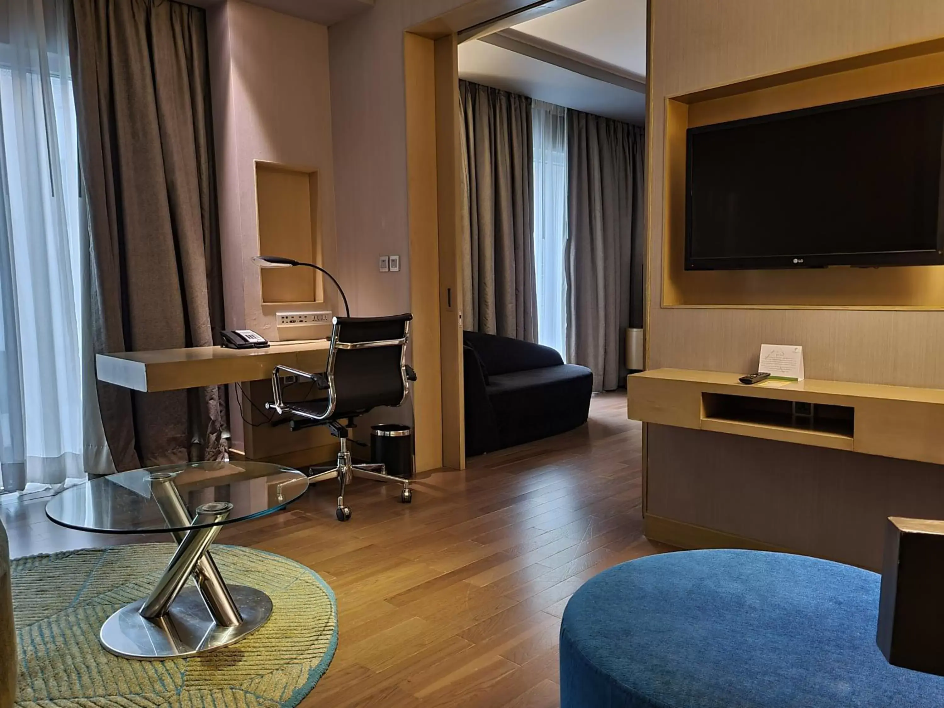 TV and multimedia, TV/Entertainment Center in Holiday Inn New Delhi International Airport, an IHG Hotel