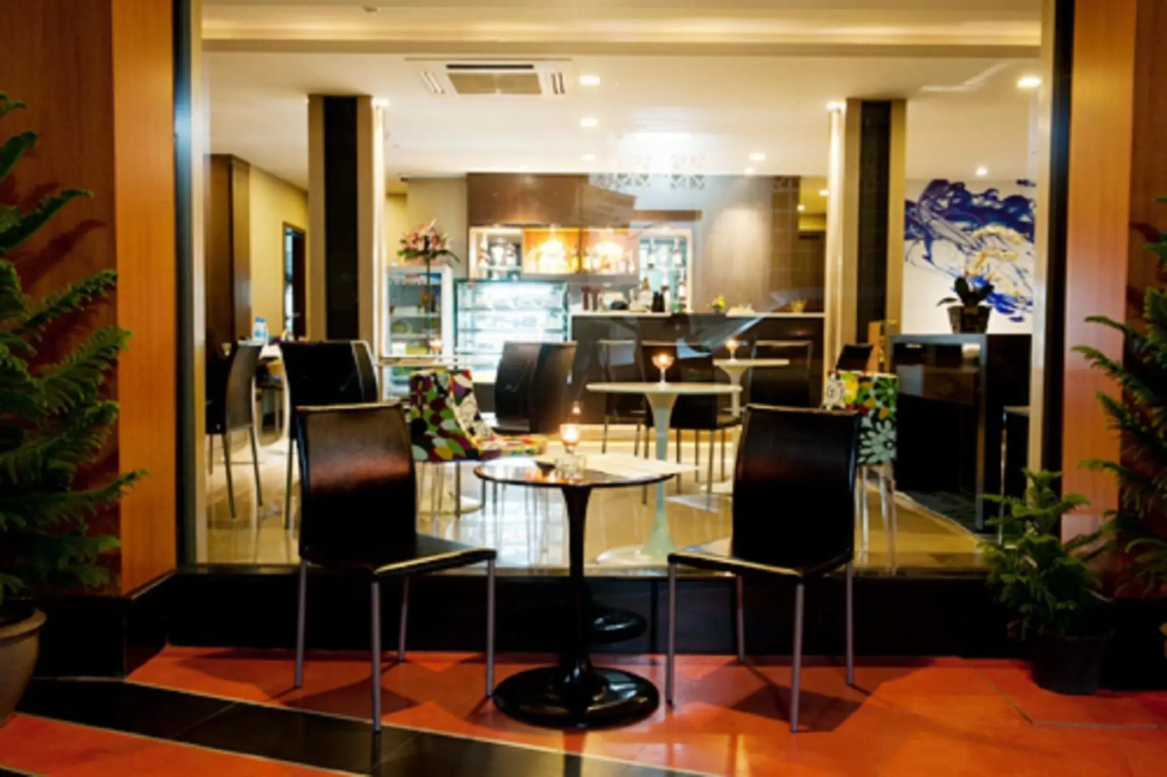 Restaurant/places to eat, Lounge/Bar in 41 Suite Bangkok