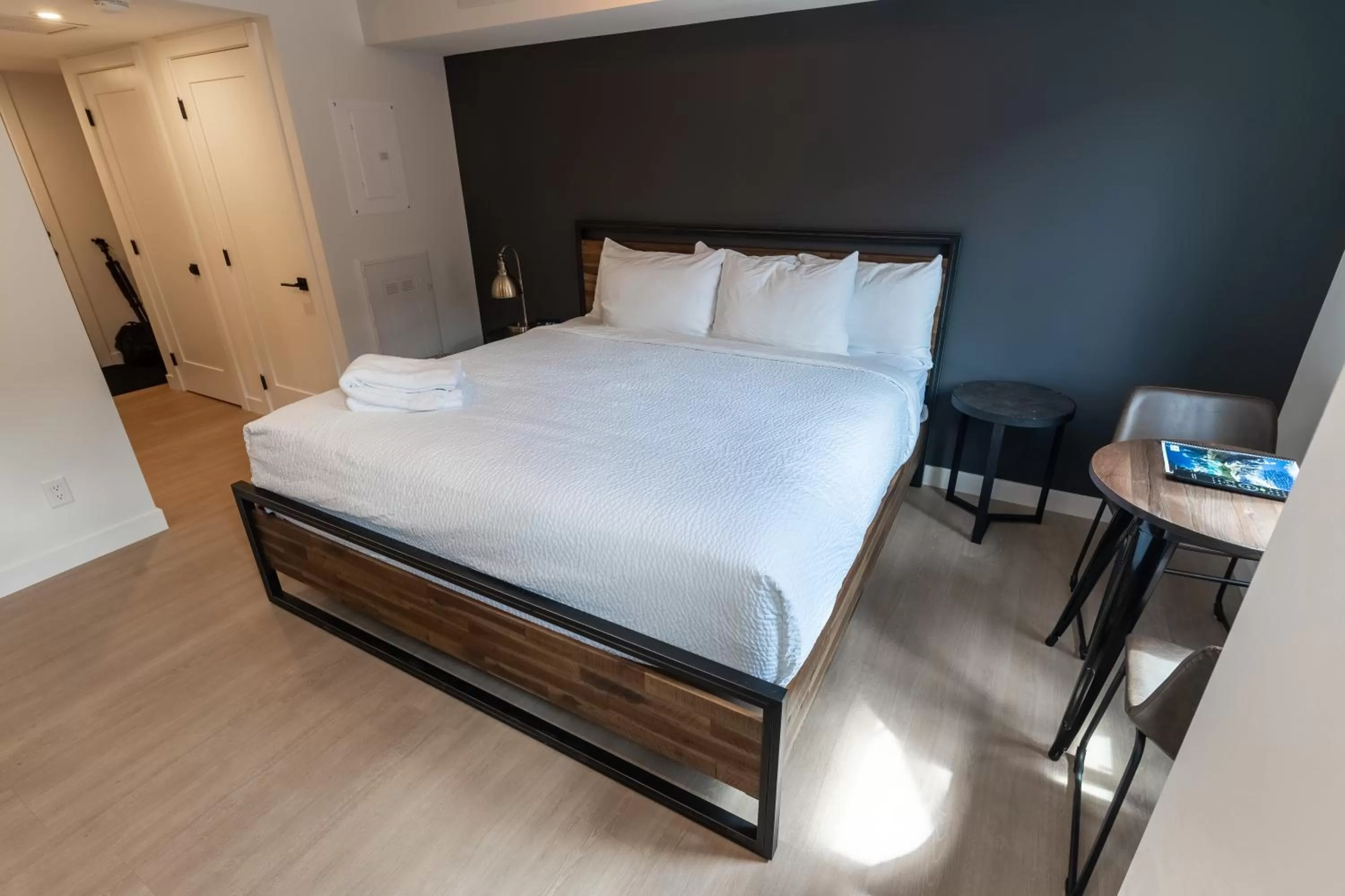 Bedroom, Bed in Basecamp Suites Canmore