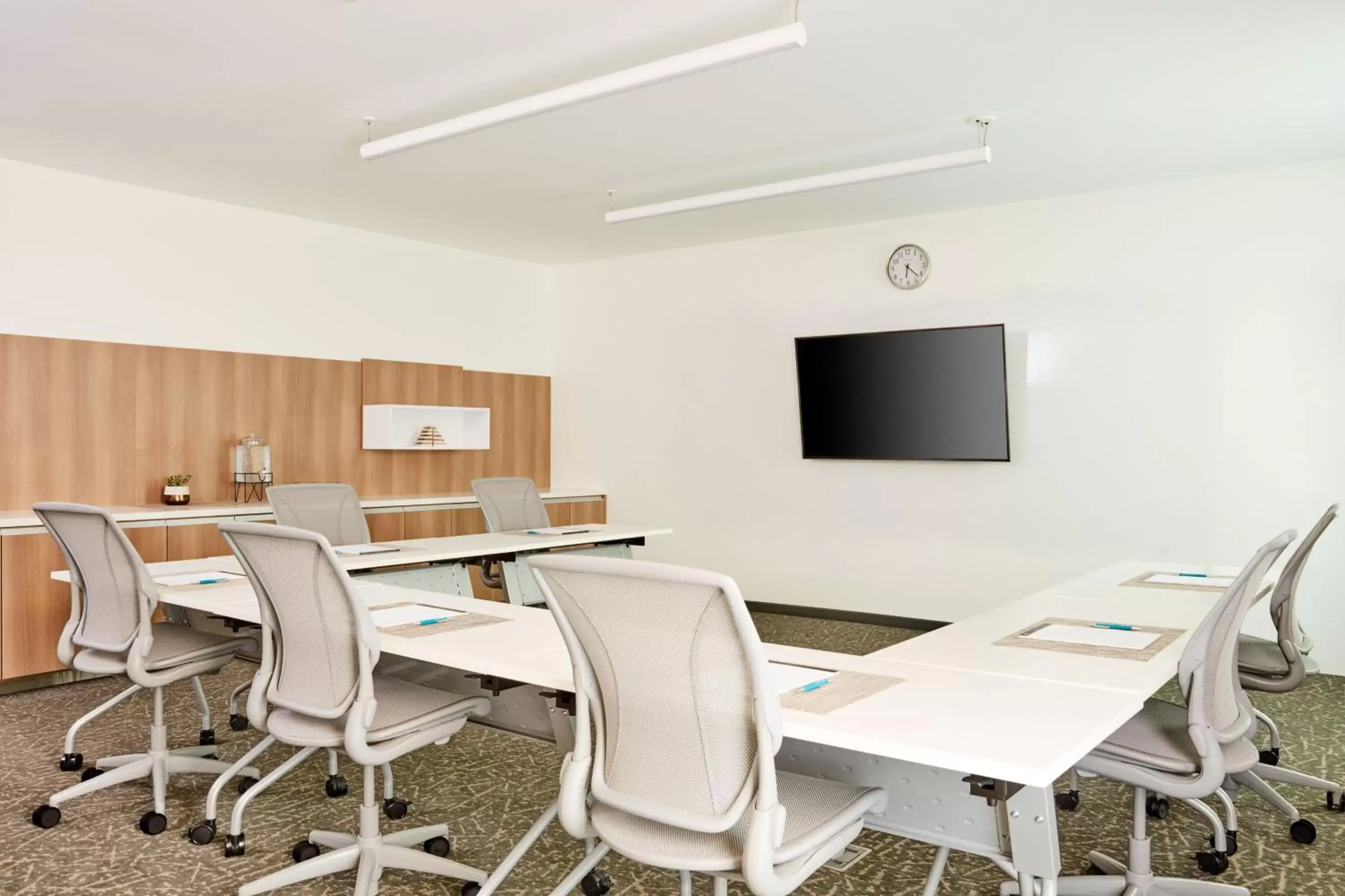 Meeting/conference room, Dining Area in Element Kansas City Overland Park