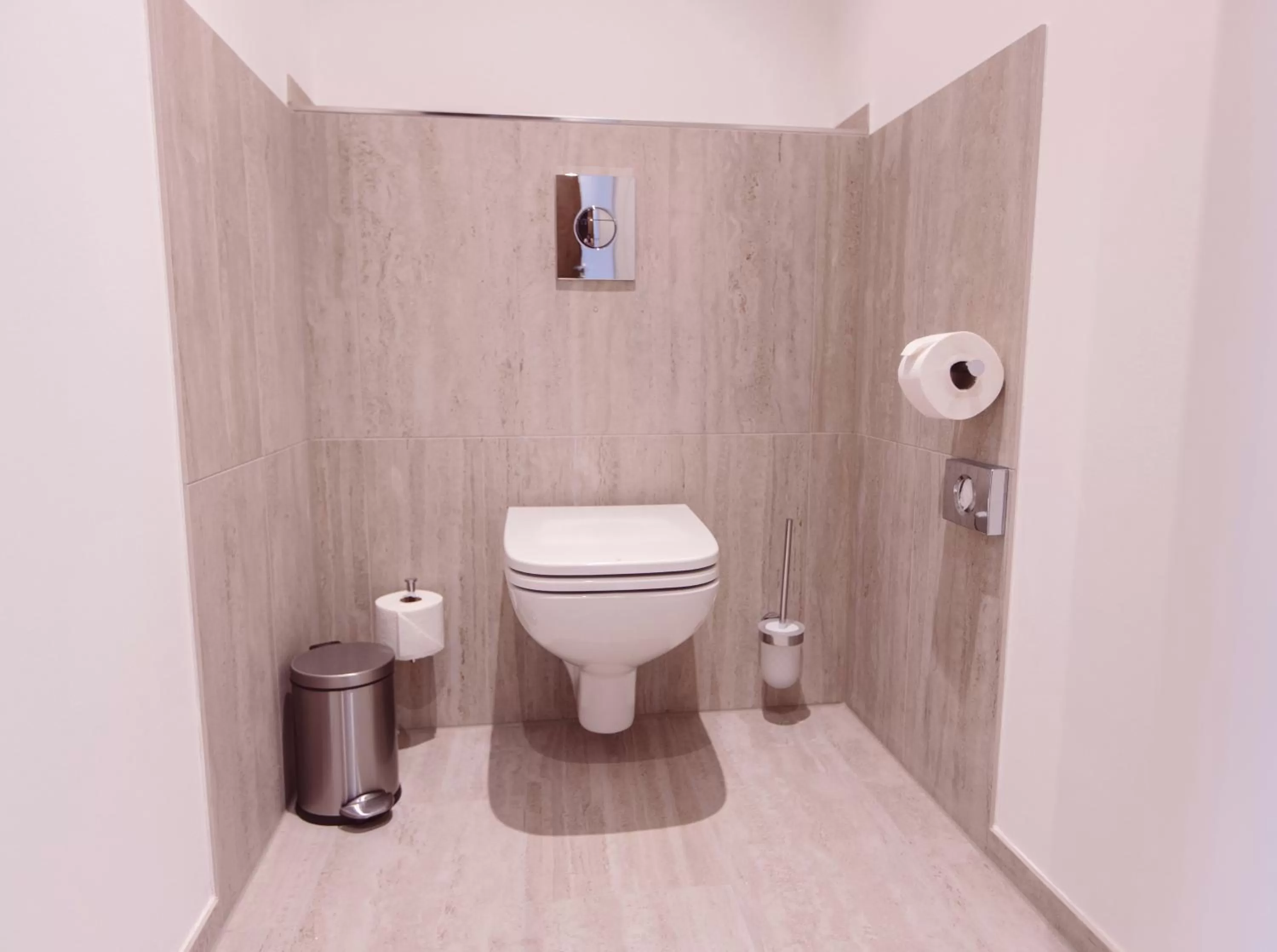 Toilet in Hotel Libertas elements pure