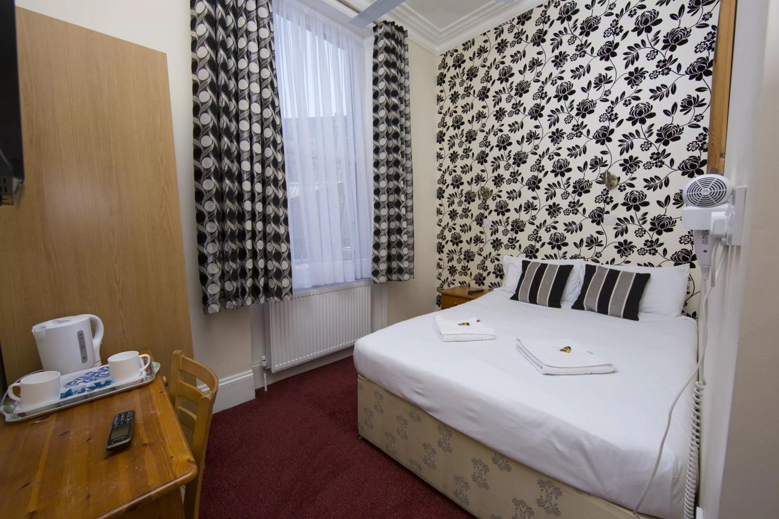 Day, Bed in Royal London Hotel By Saba