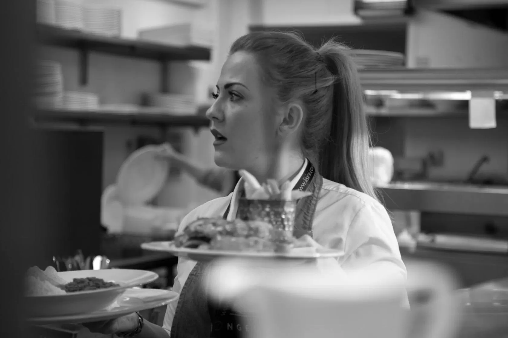 Restaurant/places to eat in Angels Hotel