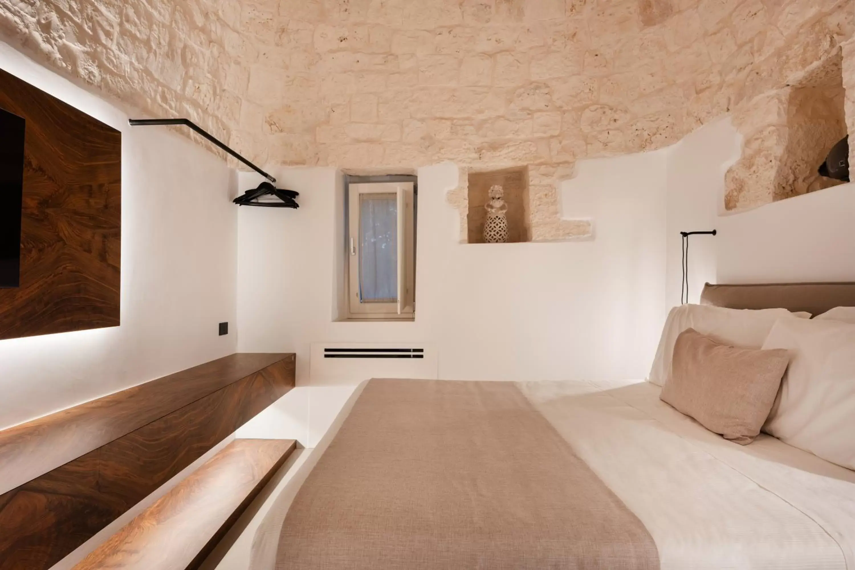 Bed, Seating Area in Essenza Relais Contemporaneo