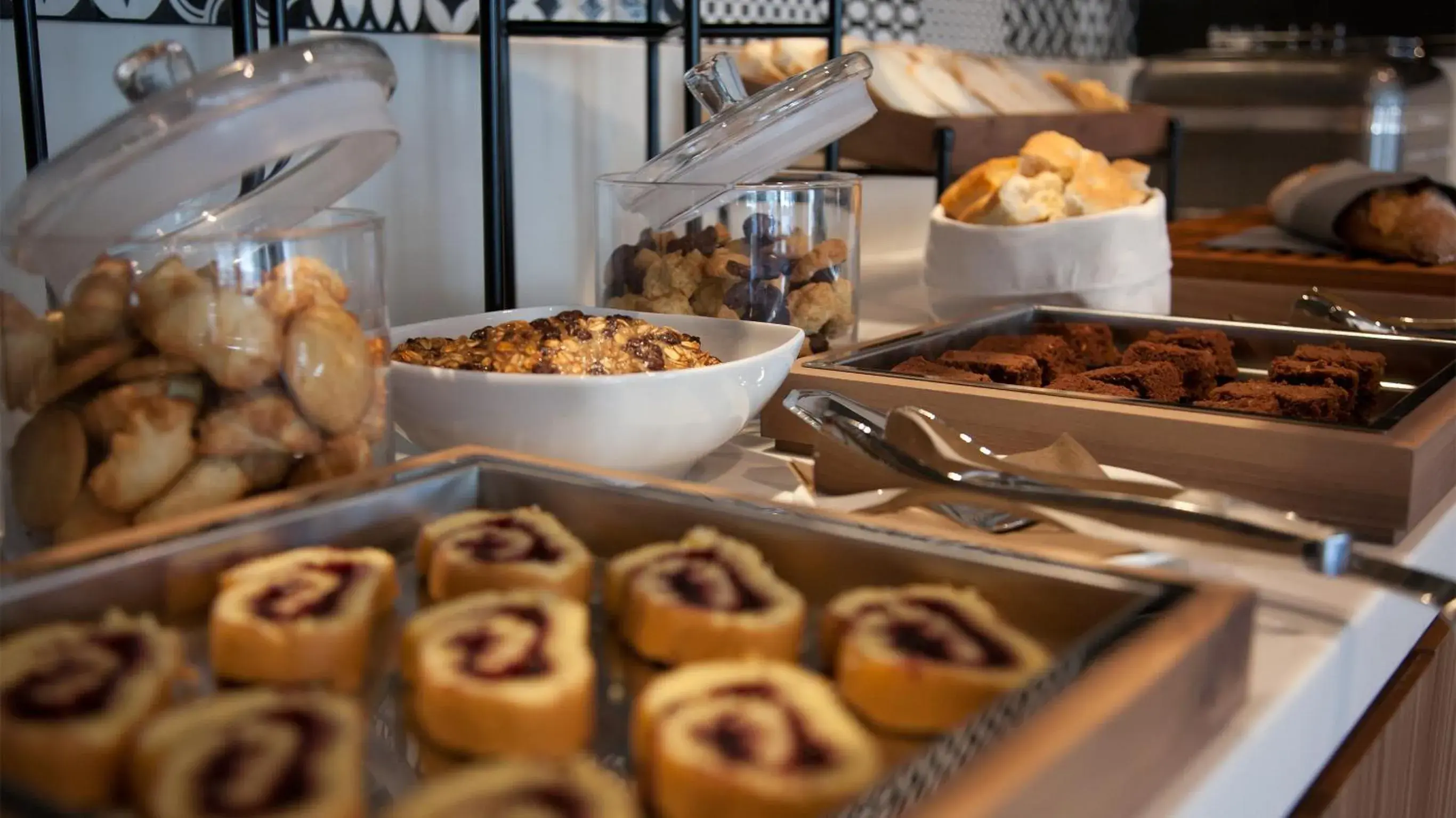 Continental breakfast in G Hotel Pescara