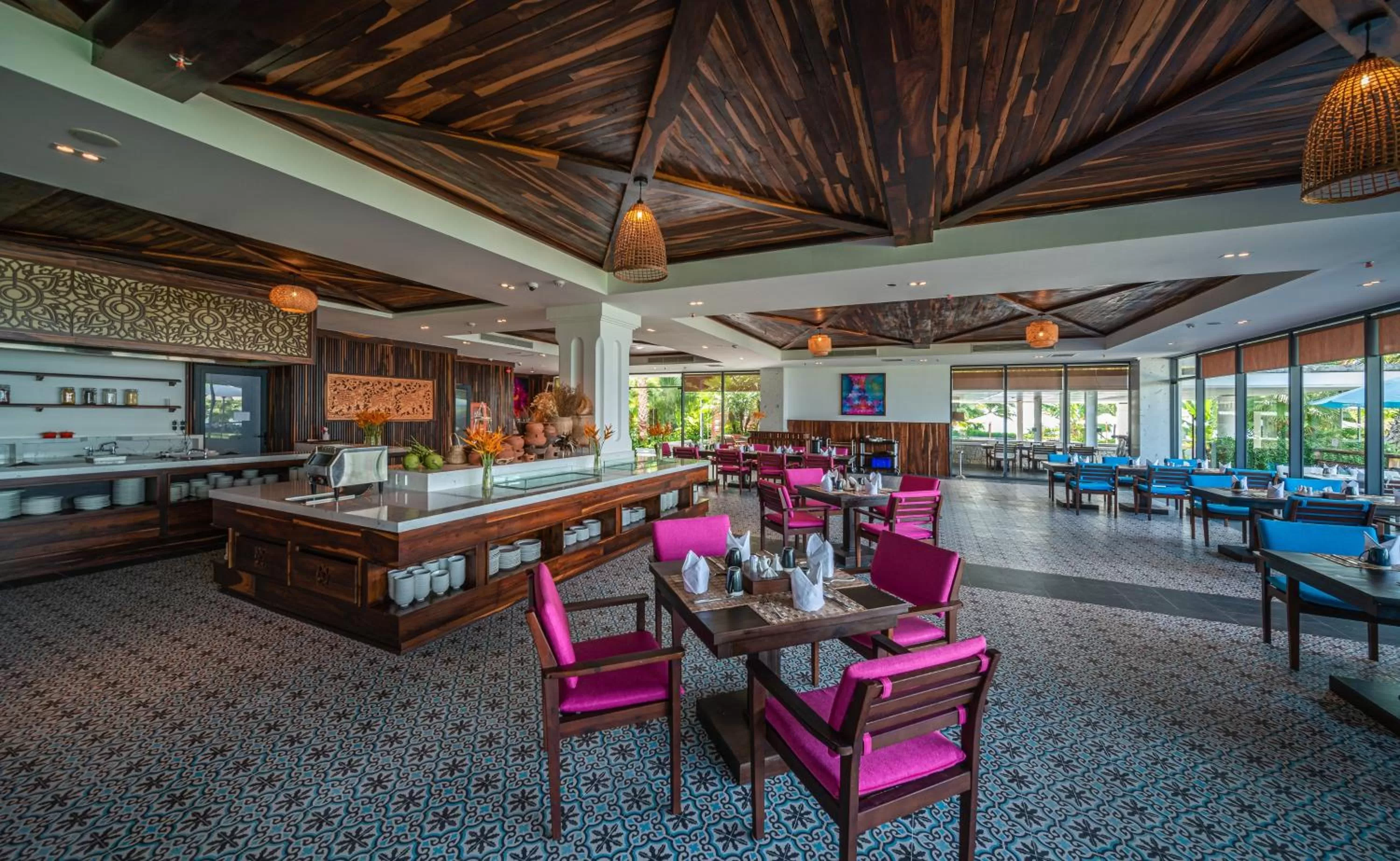 Restaurant/places to eat in Alibu Resort Nha Trang