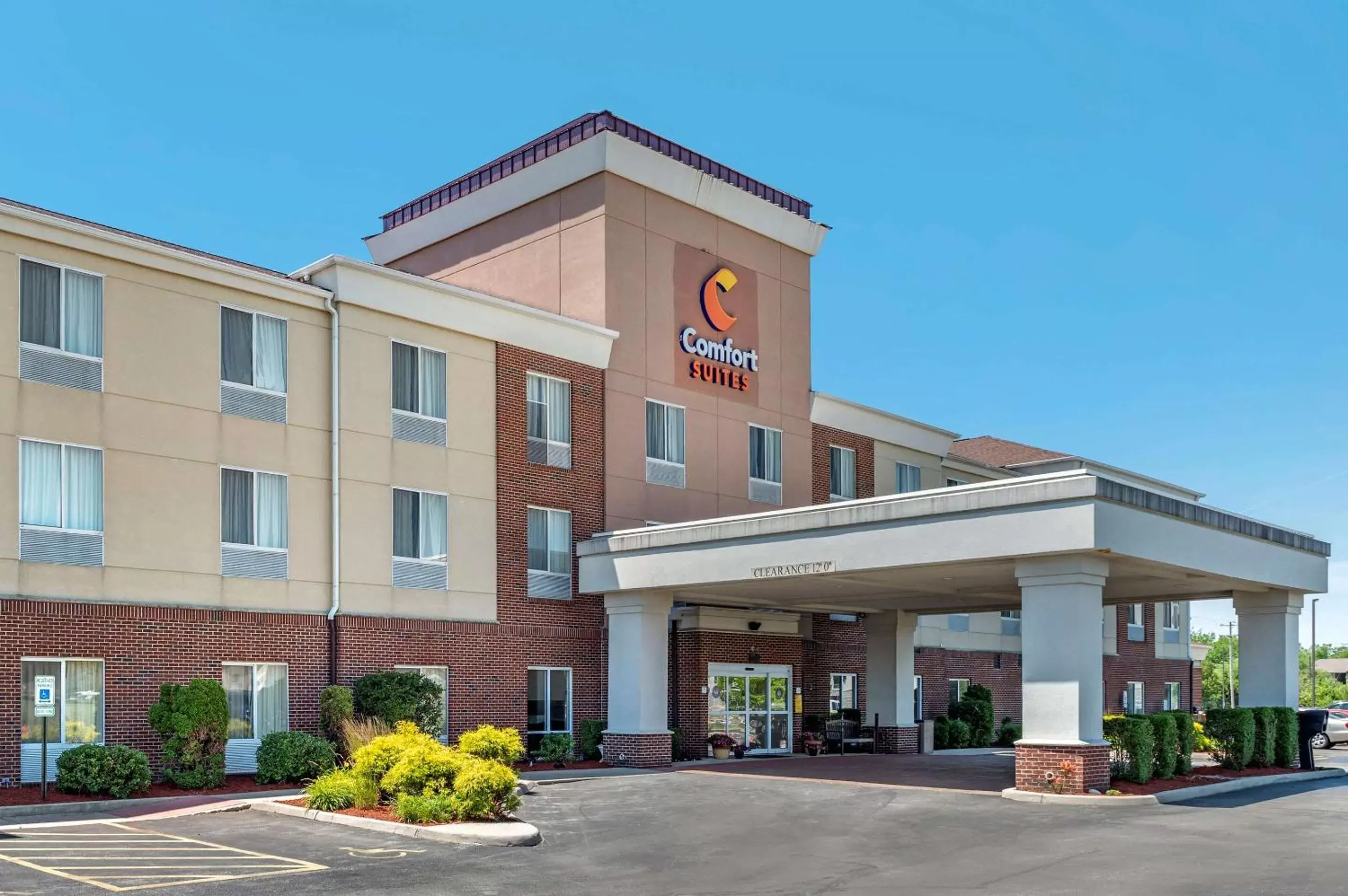 Property building in Comfort Suites Urbana Champaign, University Area