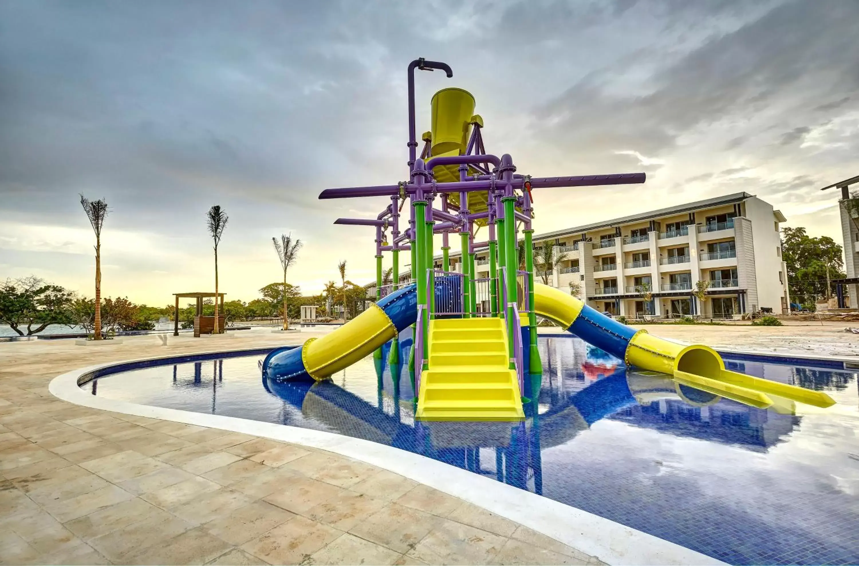 Swimming pool in Royalton Negril, An Autograph Collection All-Inclusive Resort