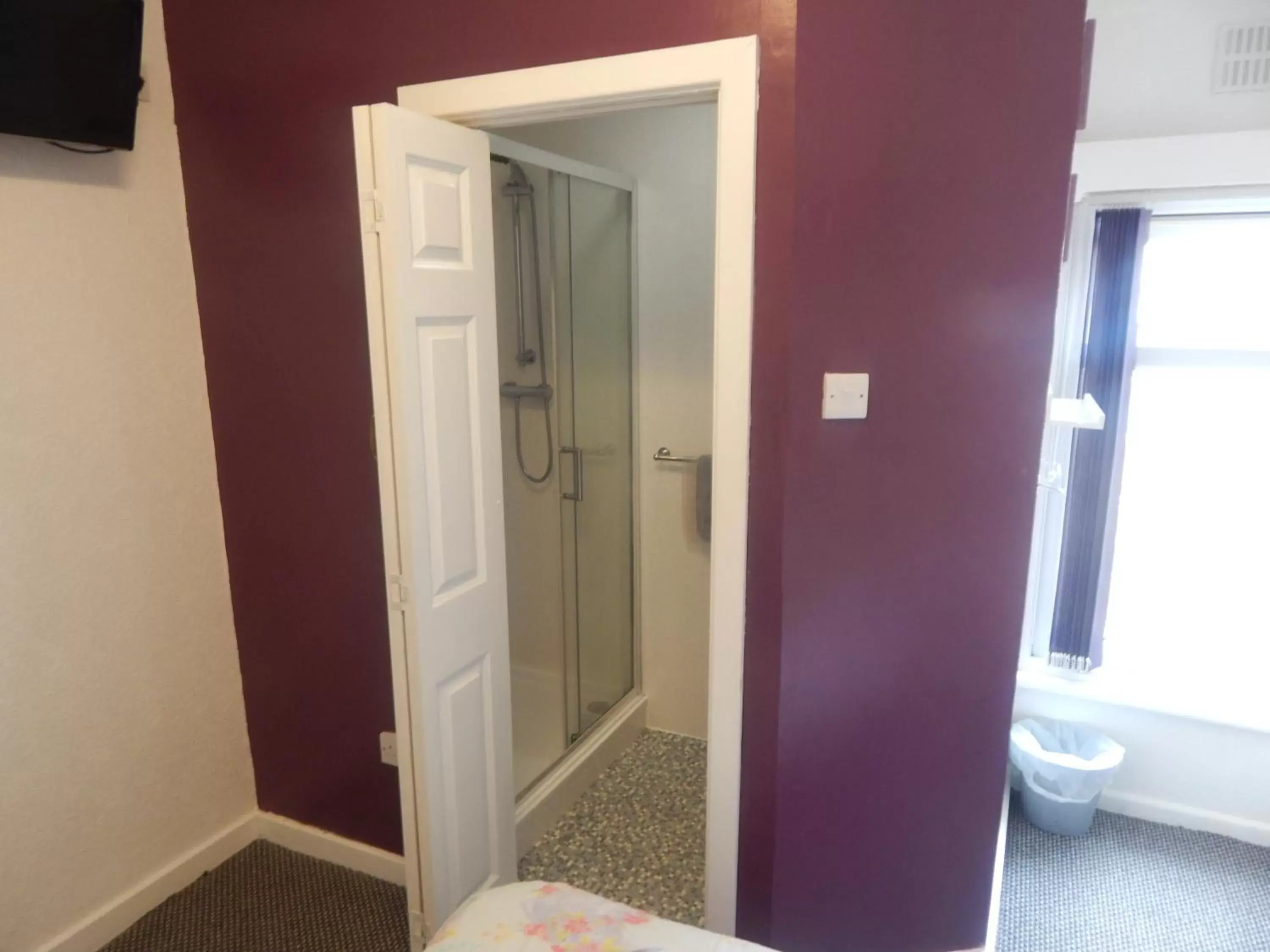 Bathroom in Llanryan Guest House