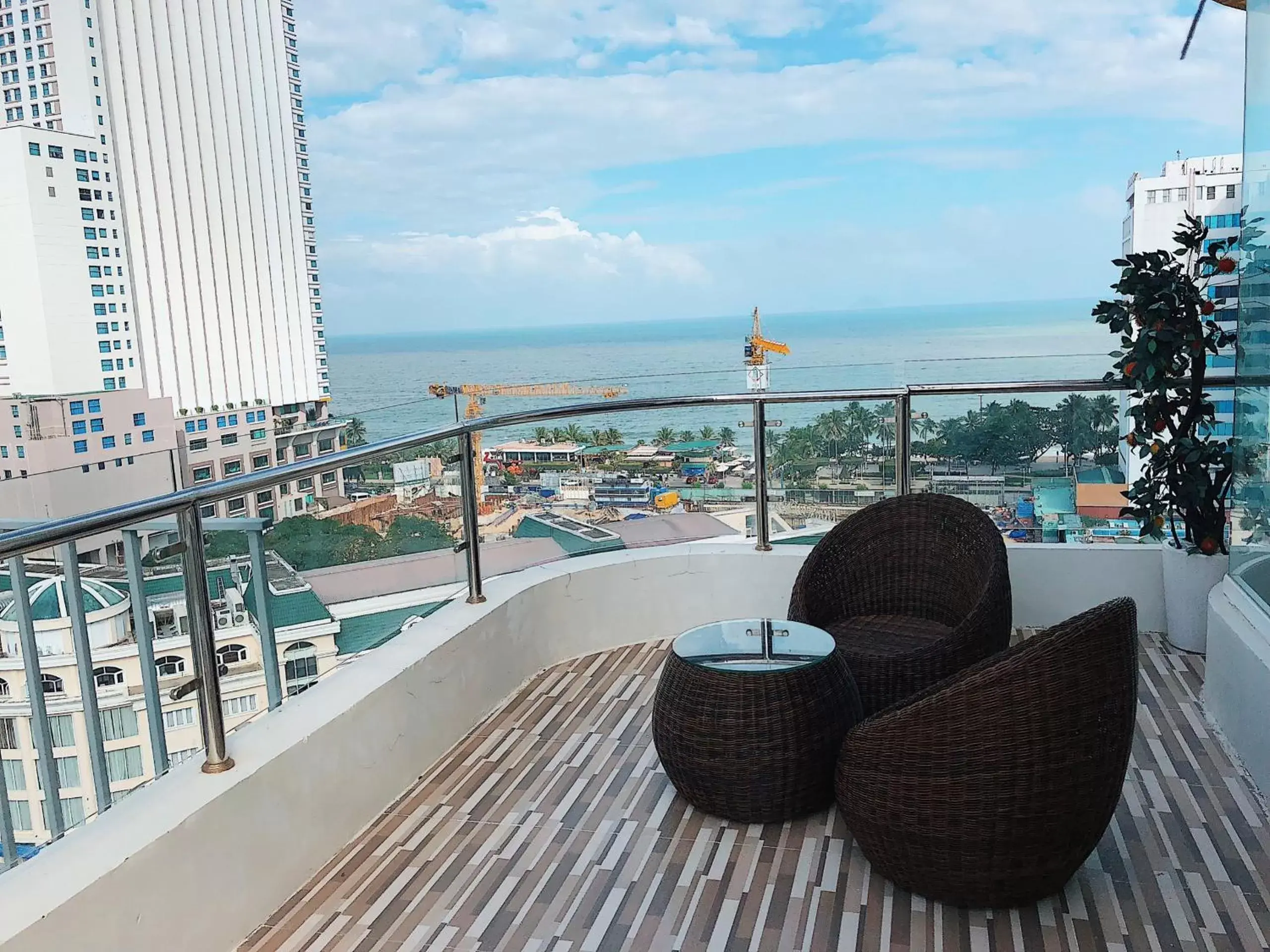 Balcony/Terrace in New Sun Hotel