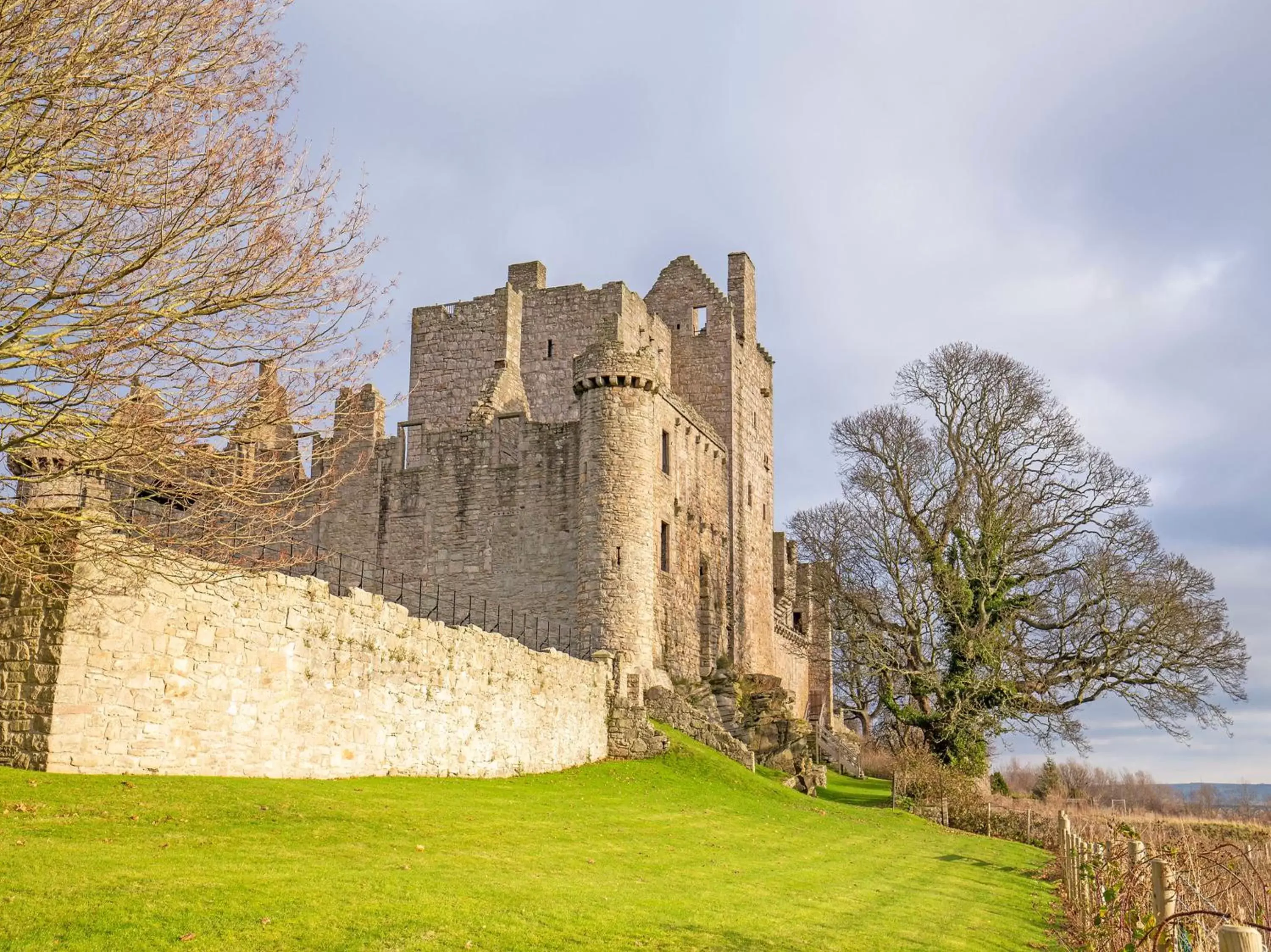 Hiking, Property Building in OYO Arden Guest House, Craigmillar Castle Edinburgh