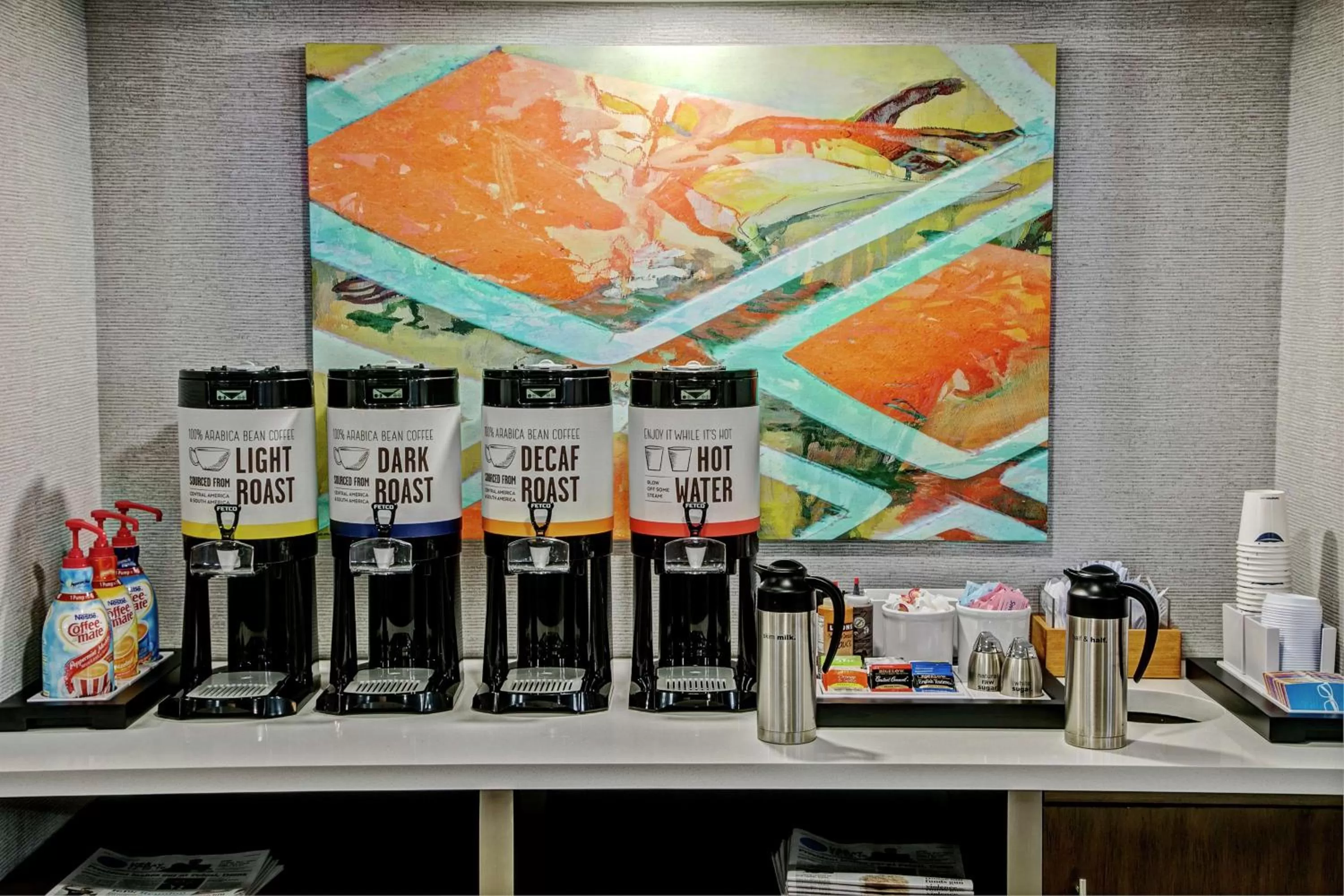 Dining area in Hampton Inn New Albany Louisville West