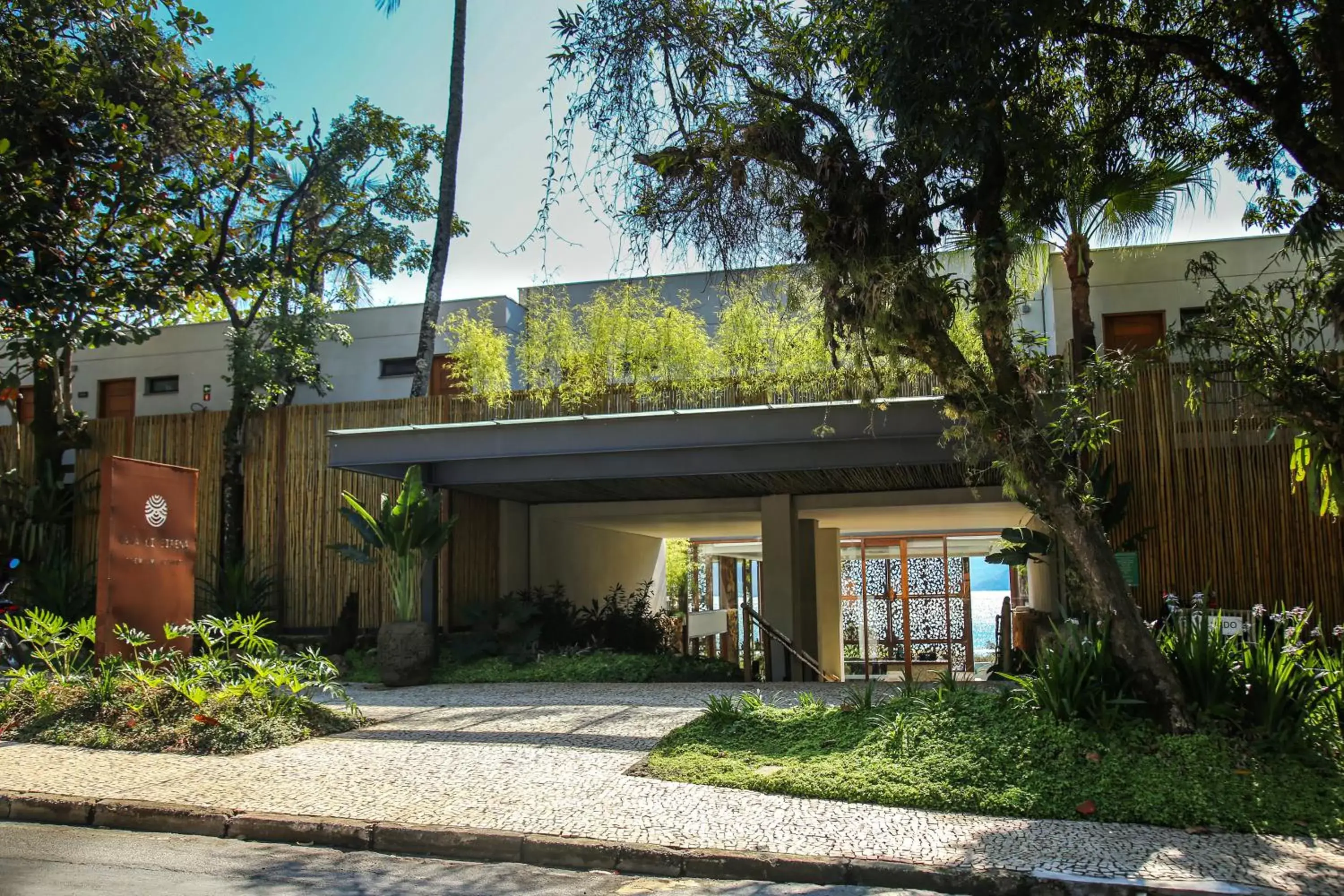 Facade/entrance, Property Building in Wyndham Ilhabela Casa Di Sirena