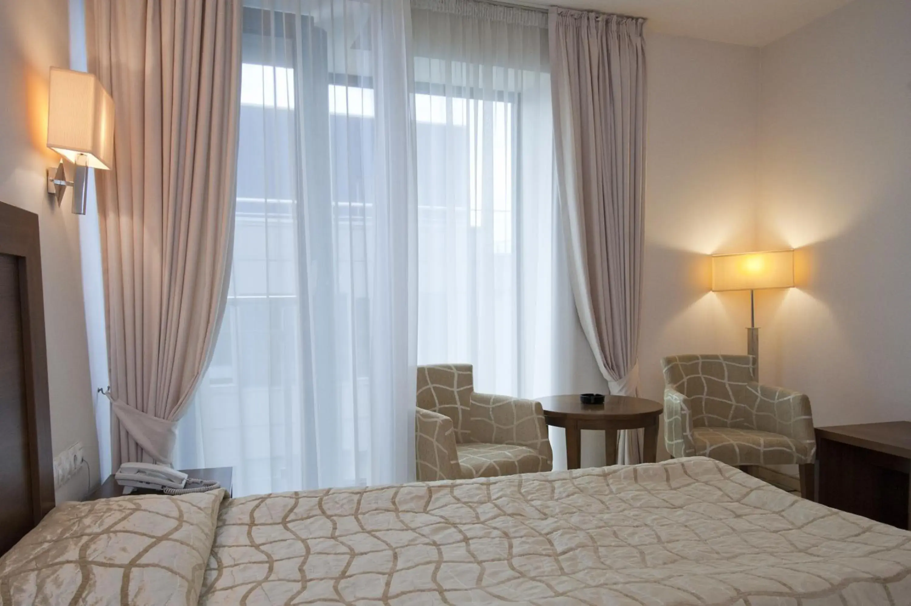 Bedroom, Bed in Hotel Burgas