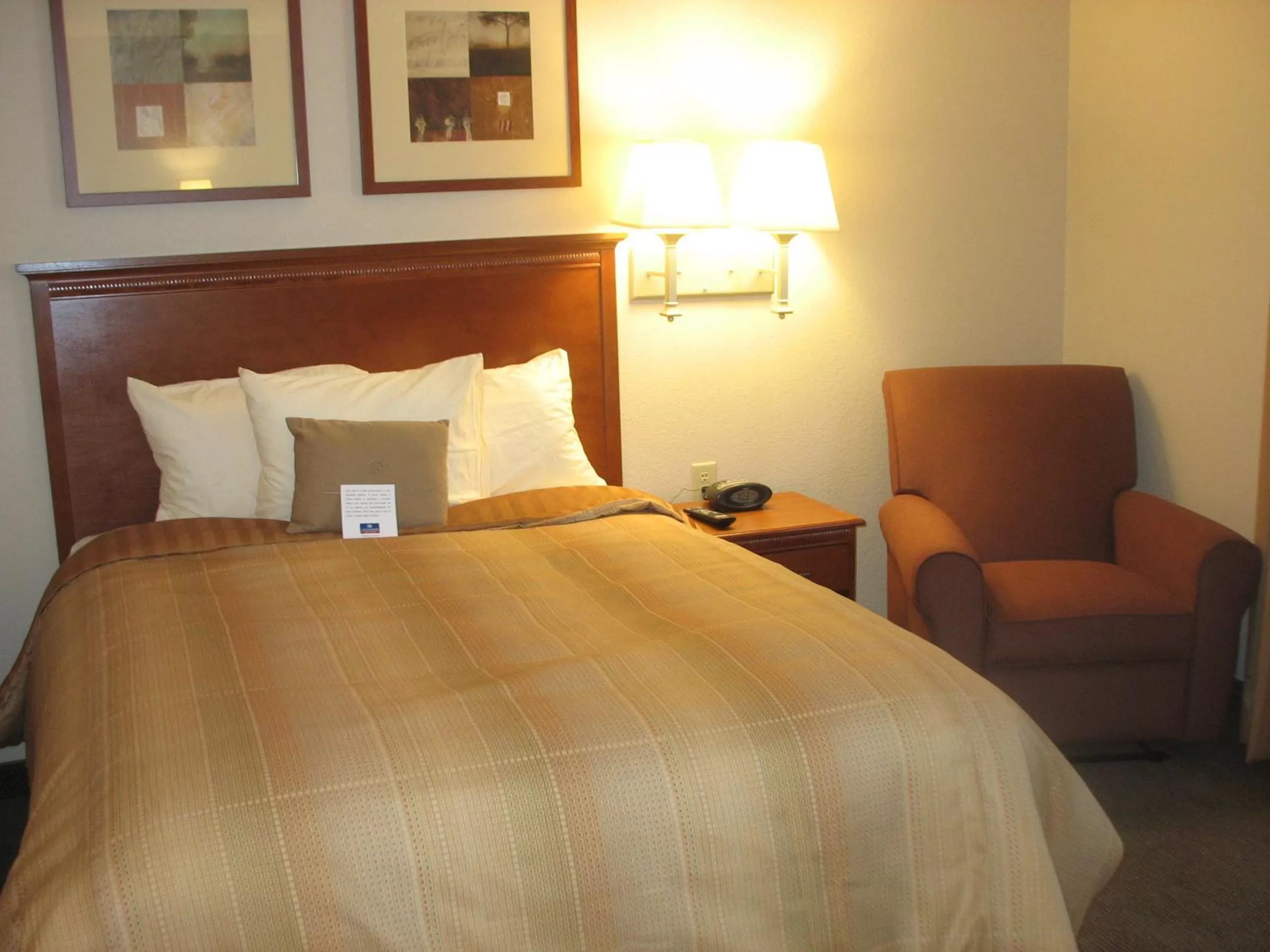 Bedroom, Bed in Candlewood Suites Indianapolis Northwest by IHG