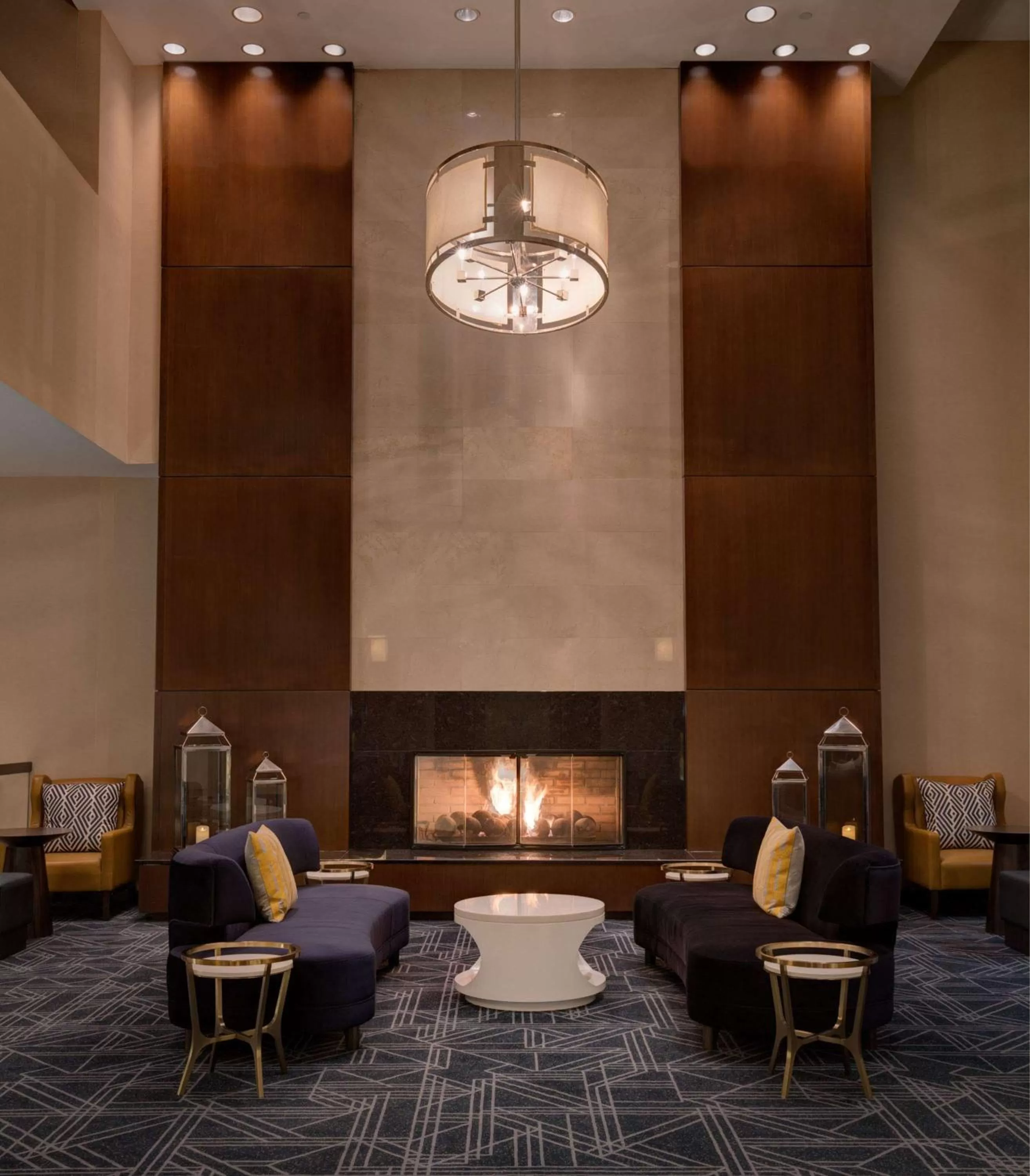 Lobby or reception in The Saratoga Hilton