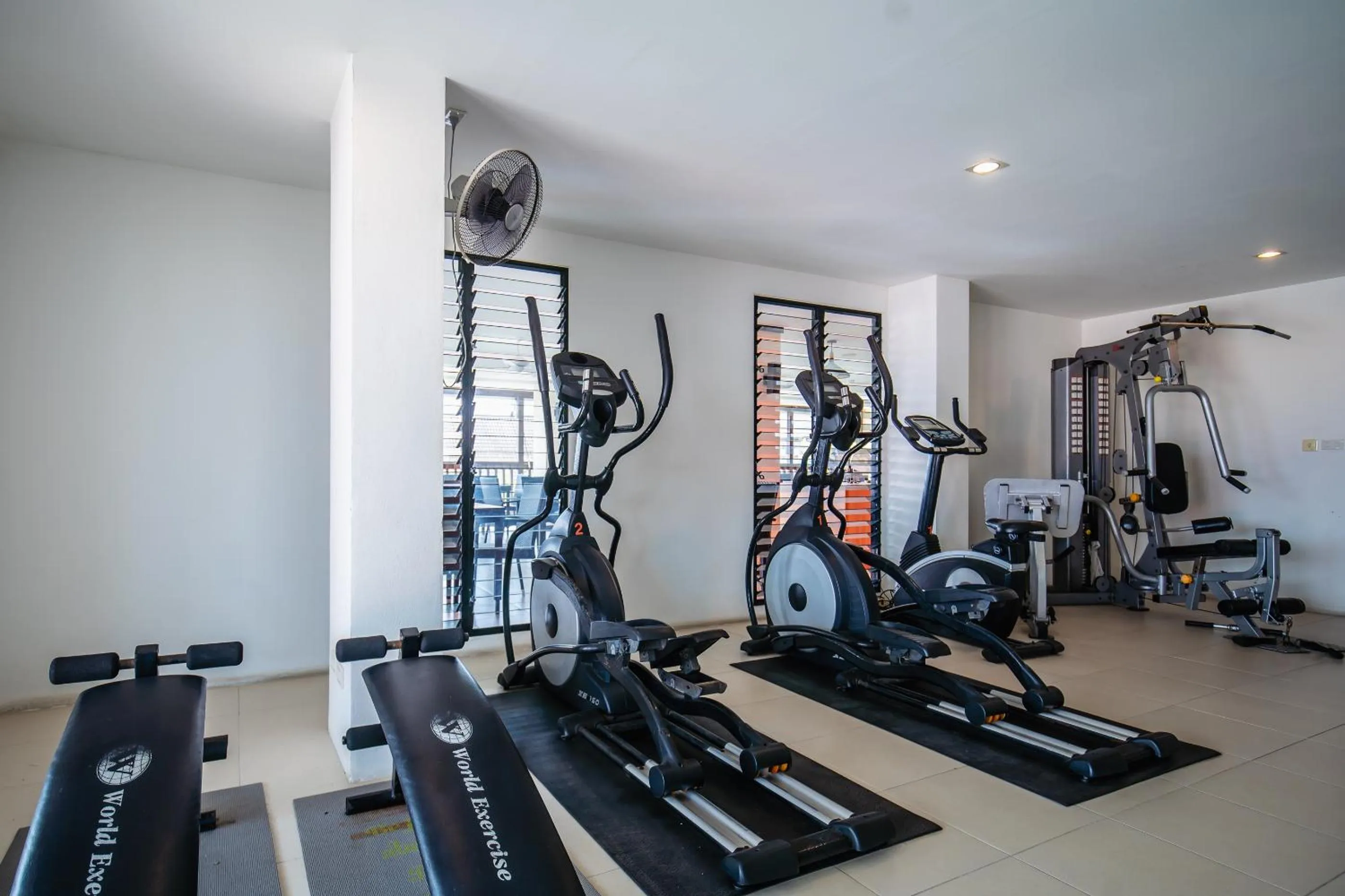 Fitness centre/facilities in Ratana Hotel Chalong