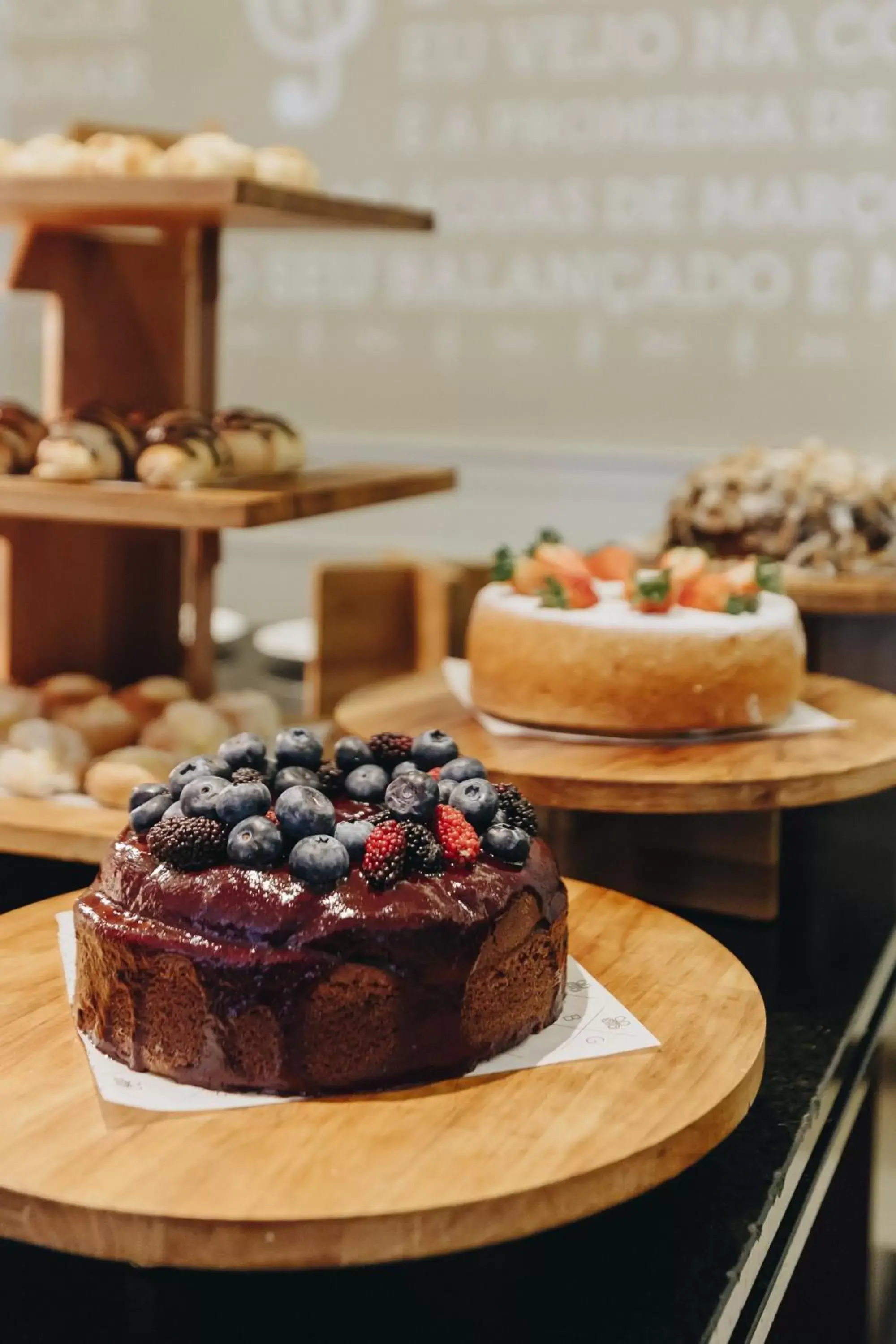 Breakfast, Food in Bourbon Curitiba Hotel & Suítes