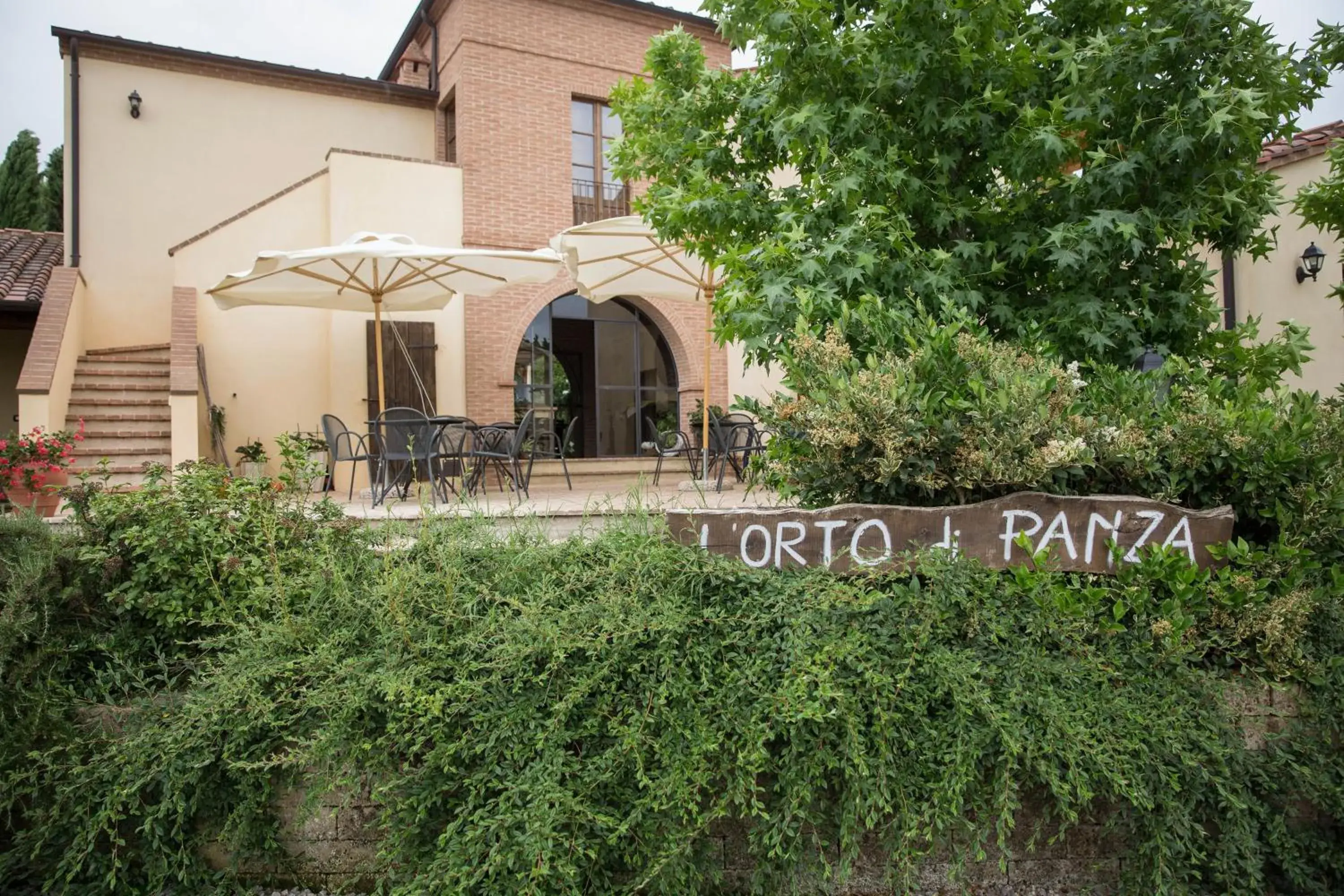 Facade/entrance, Property Building in L'Orto Di Panza