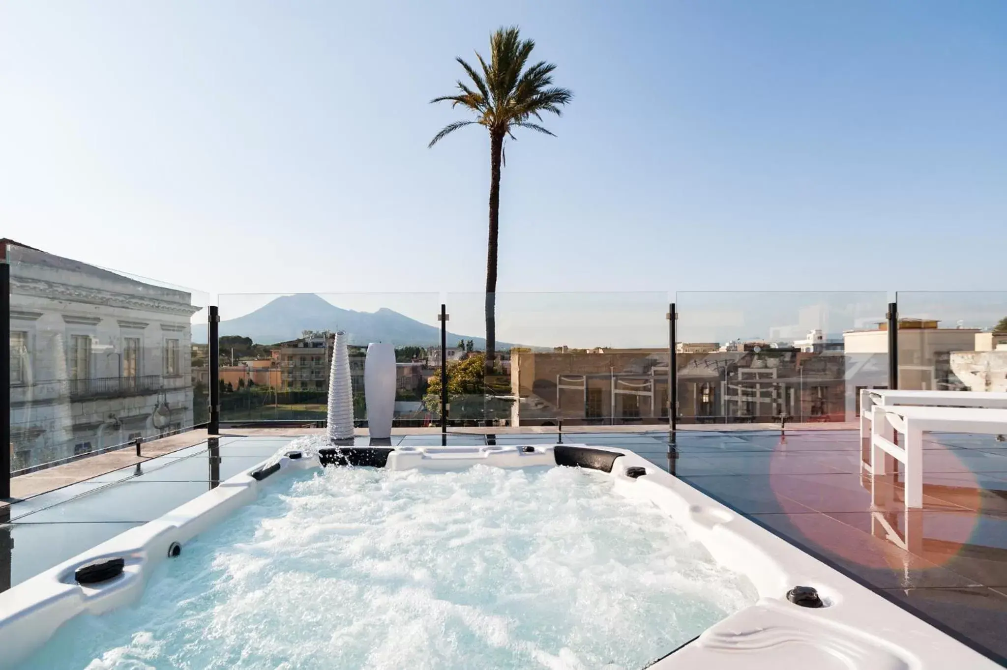 Hot Tub, Swimming Pool in Dream House Pompei