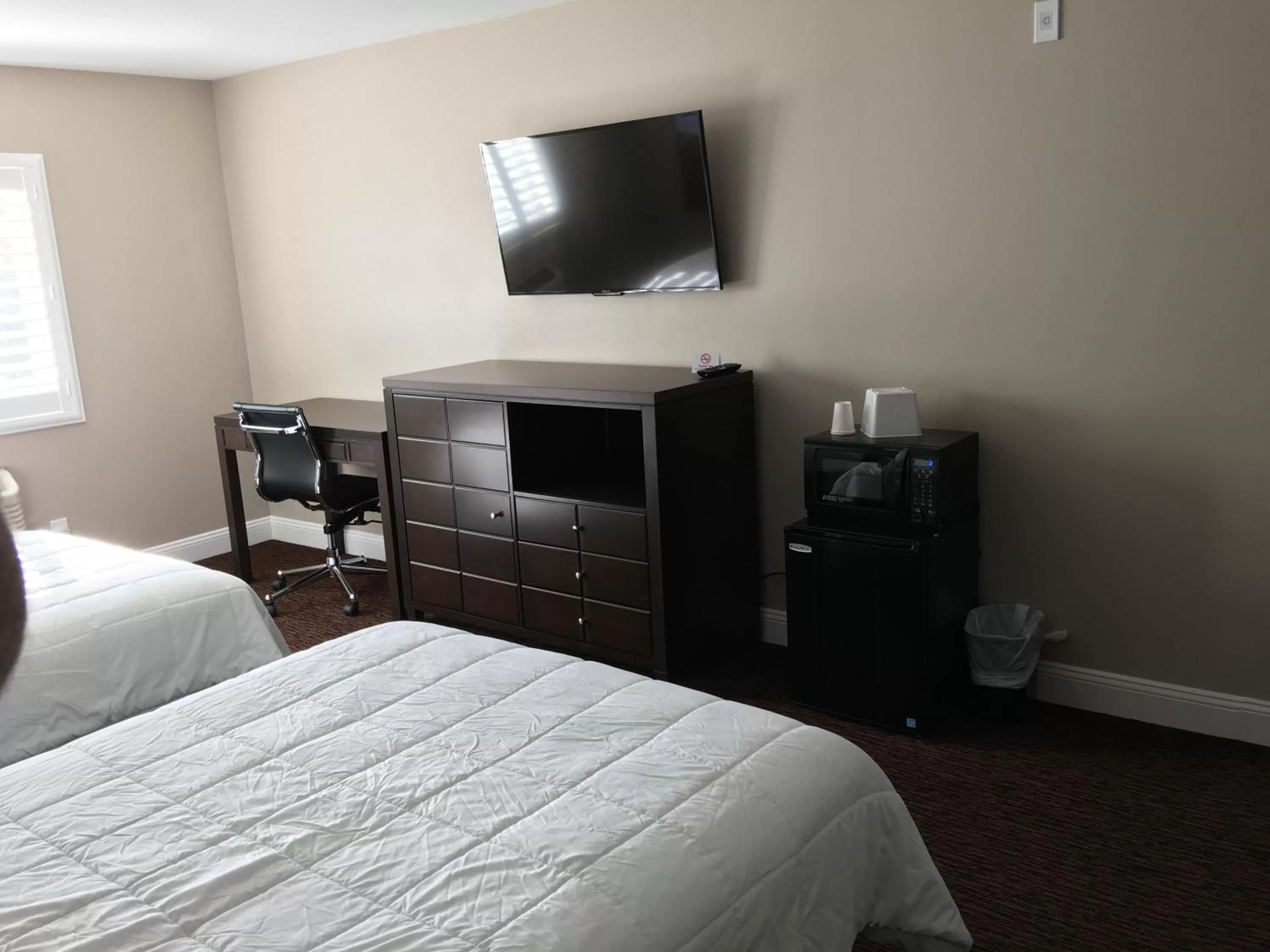 TV and multimedia, Bed in Vallejo Inn