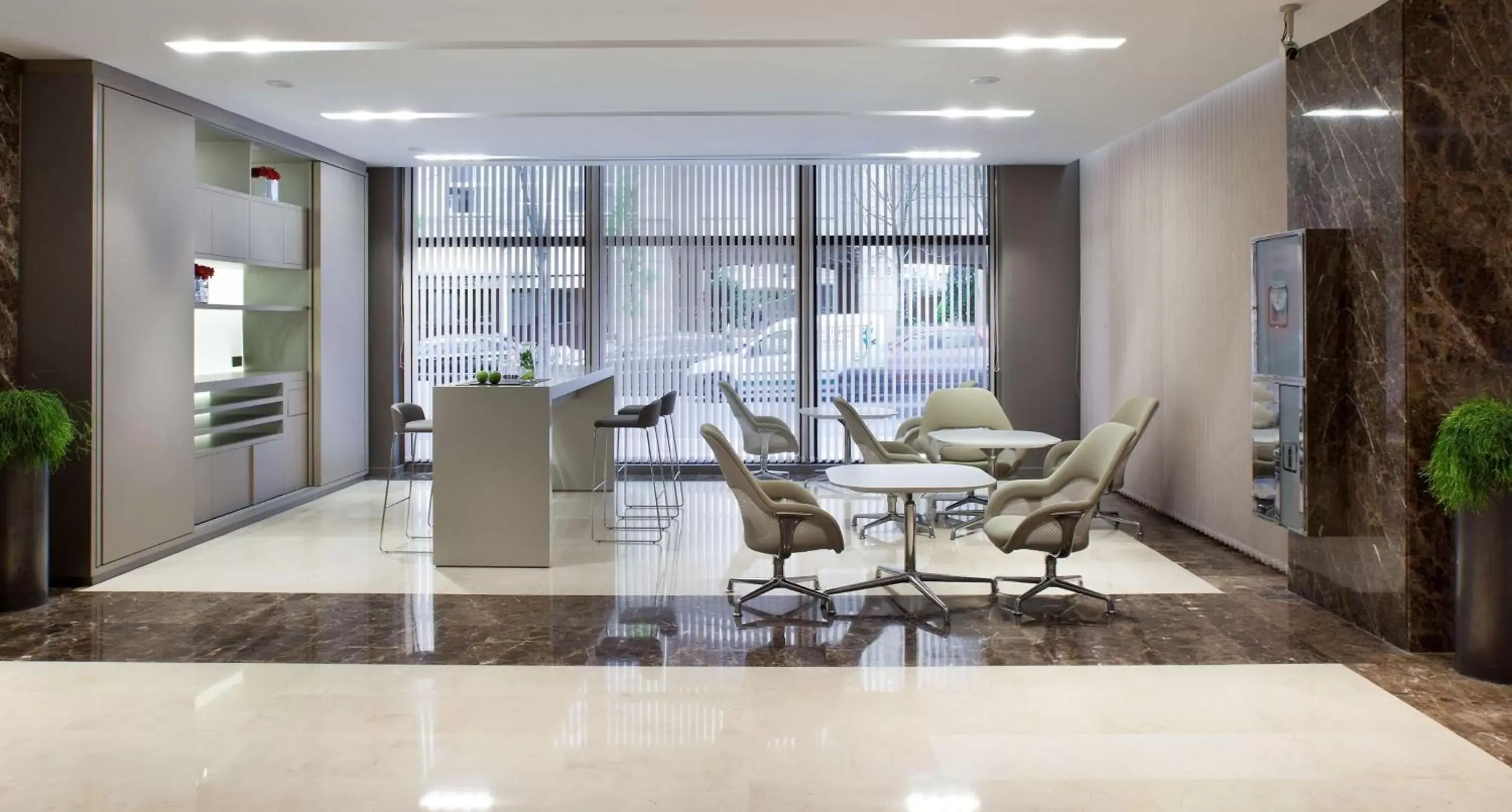 Lobby or reception in NH Collection San Sebastián Aranzazu