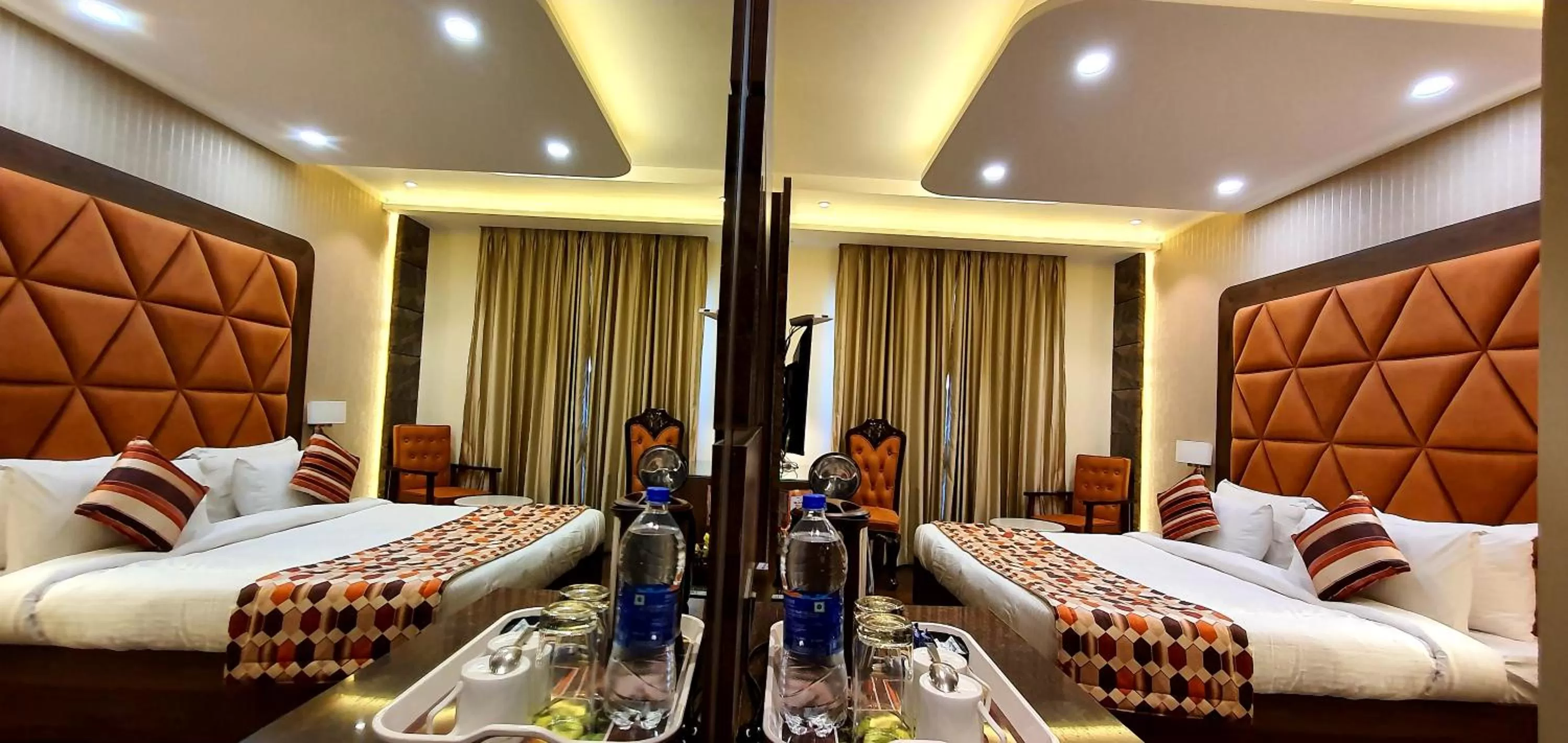 Bed in Hotel Makhan Residency