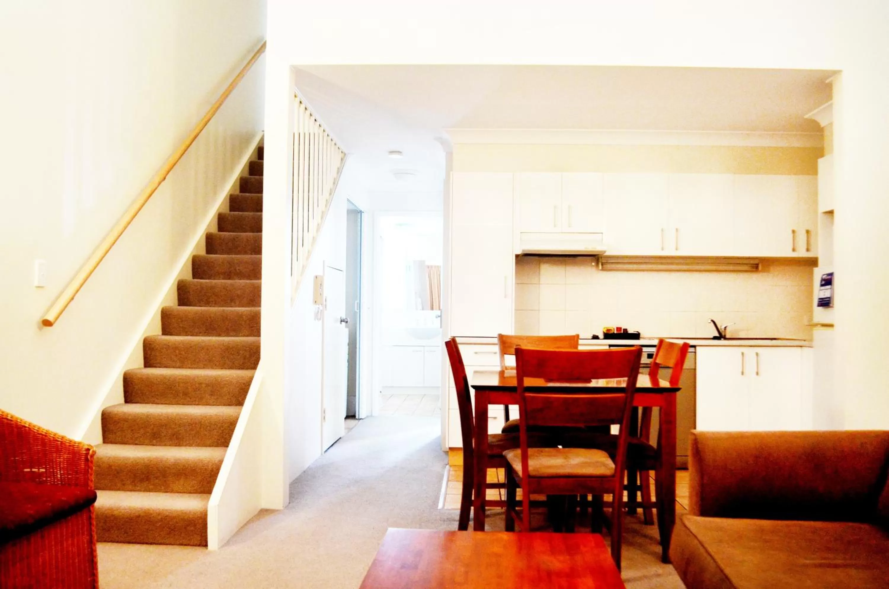 Night in Spring Hill Mews Apartments