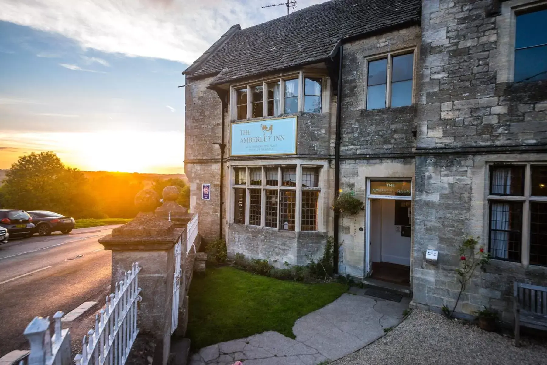 Property Building in Amberley Inn