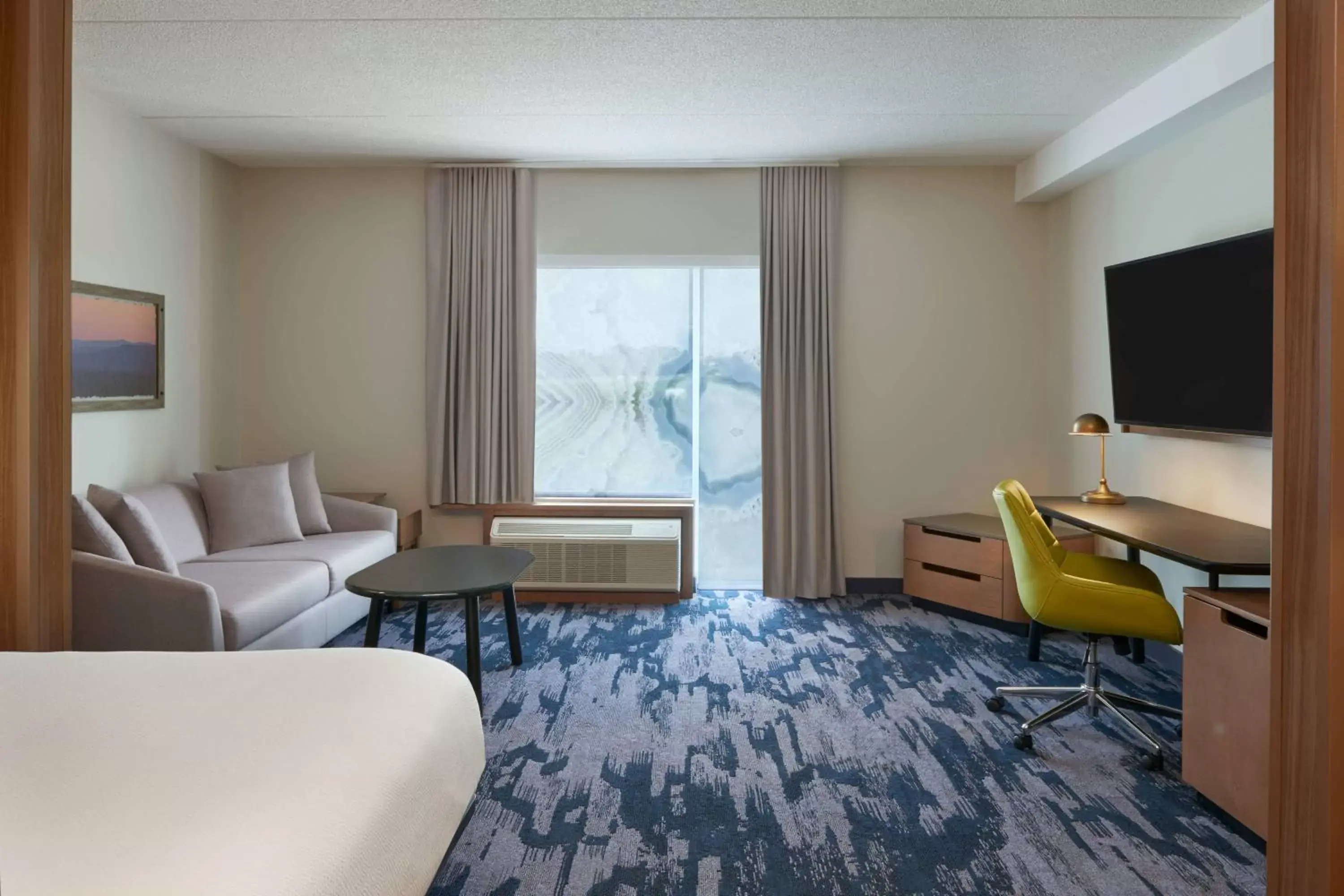 Photo of the whole room, Seating Area in Fairfield by Marriott Inn & Suites Orillia