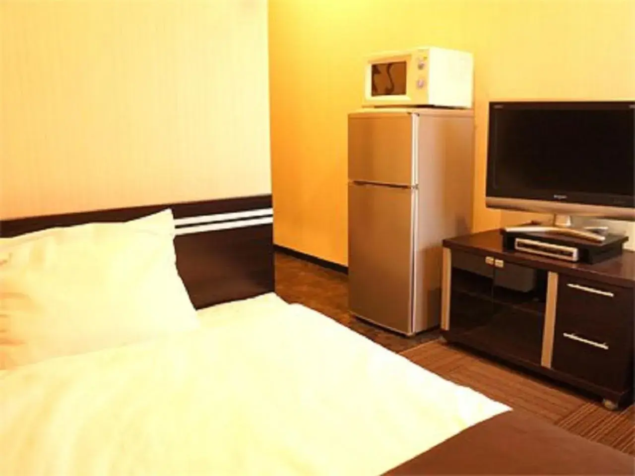 TV and multimedia, Bed in HOTEL LiVEMAX BUDGET Esaka