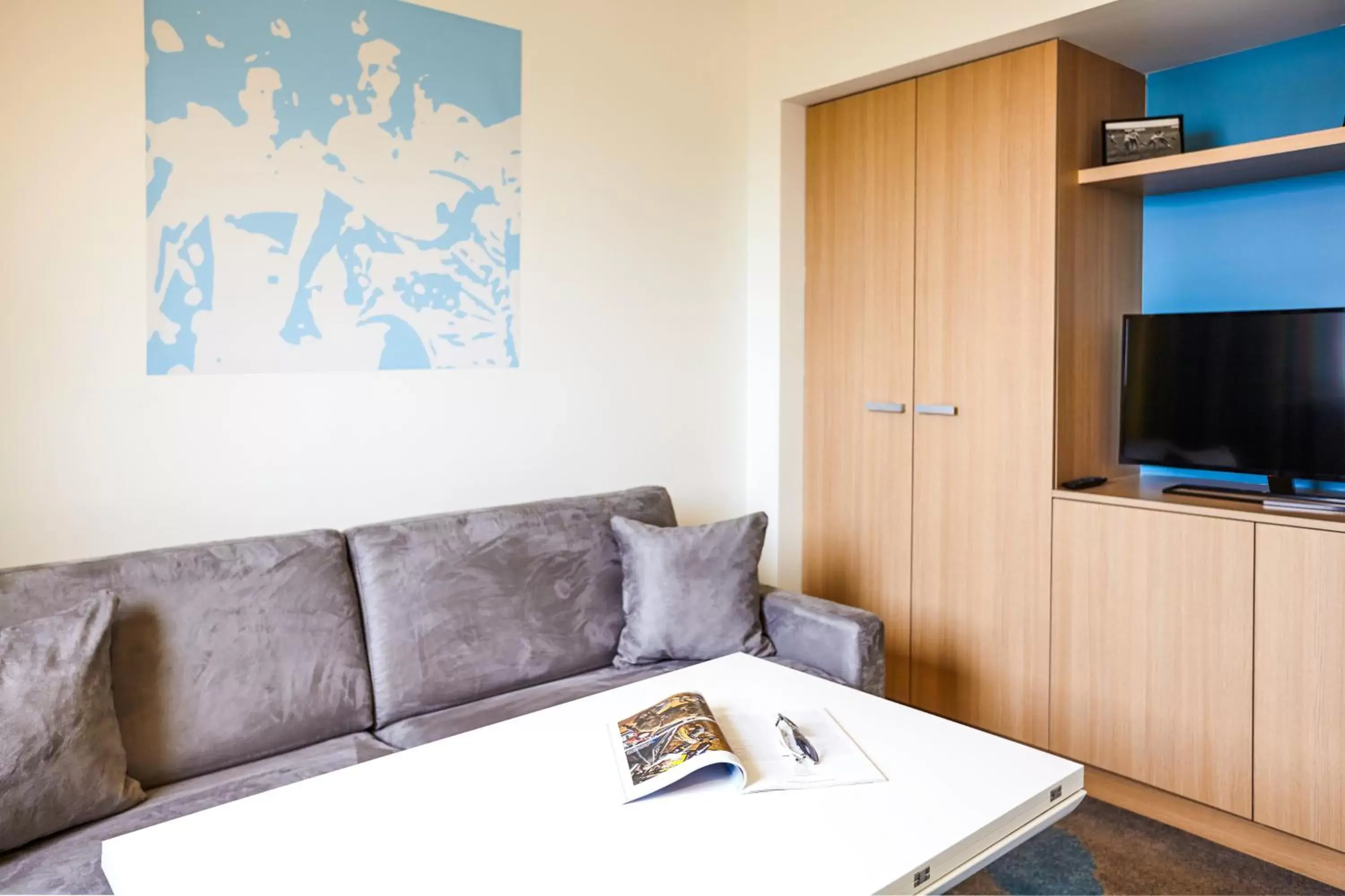 Bedroom, Seating Area in ibis Styles Toulouse Nord Sesquieres