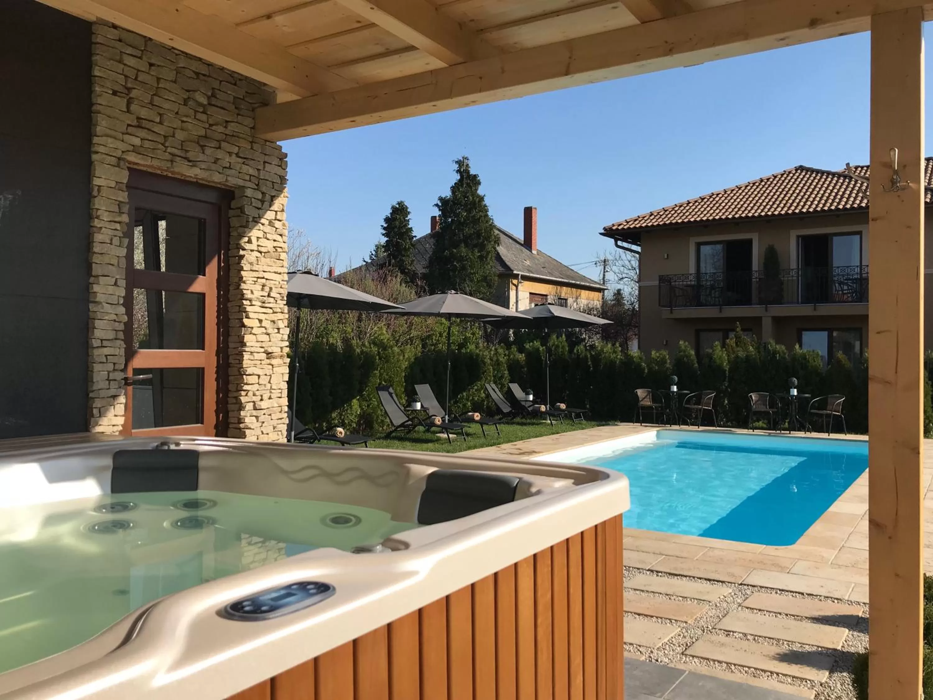 Swimming Pool in Villa Aruba & Private SPA Suites