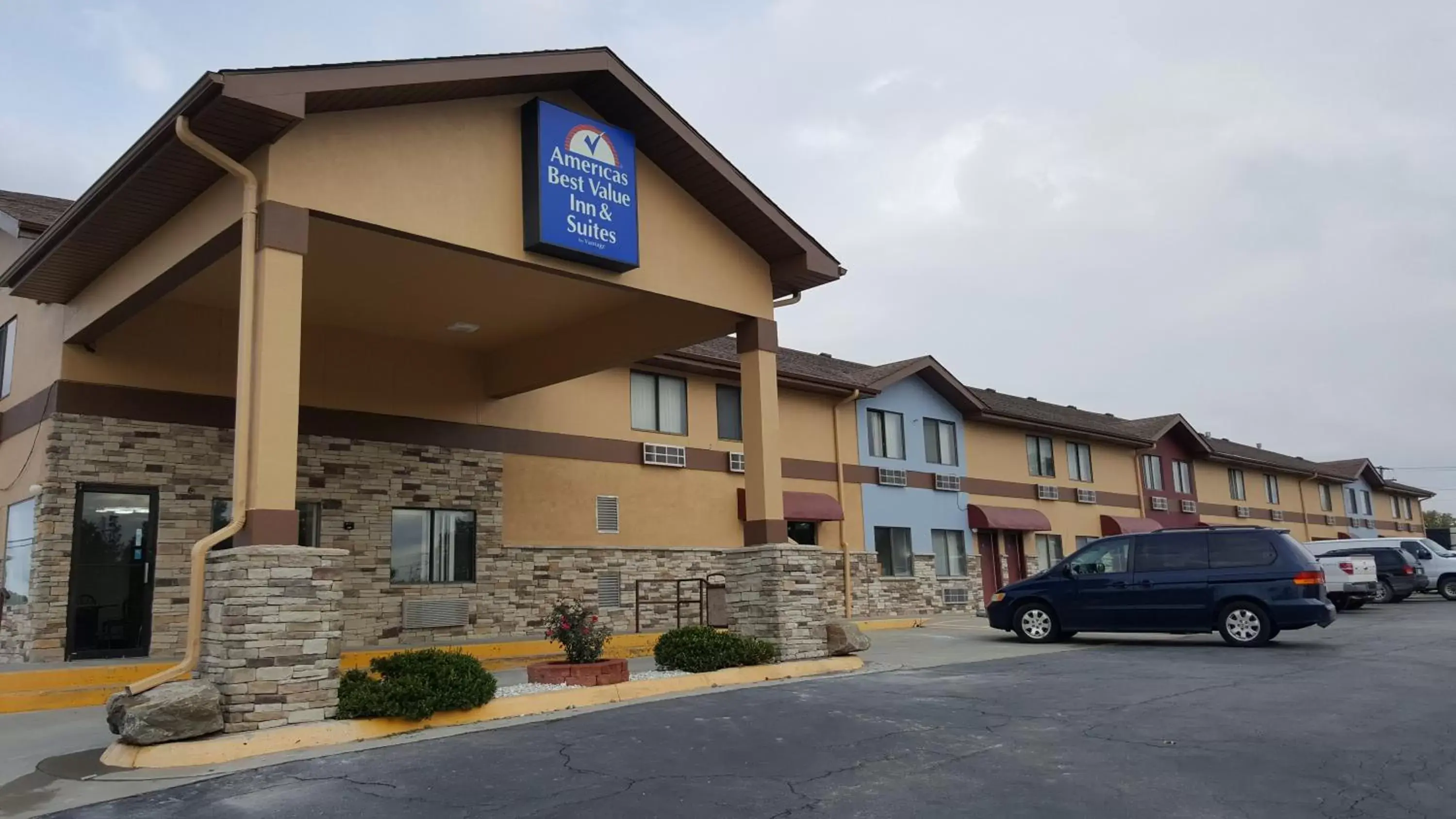 Facade/entrance in Americas Best Value Inn & Suites Harrisonville