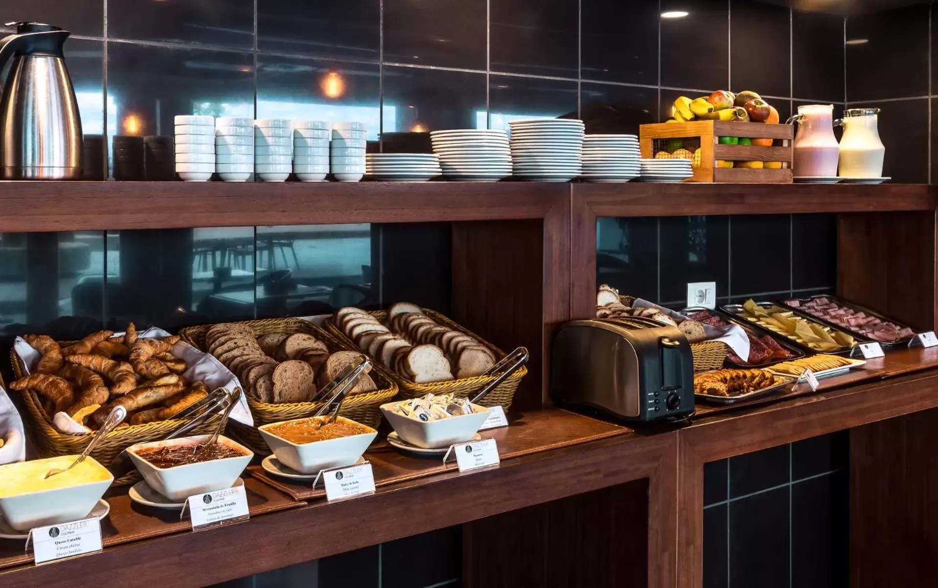 Restaurant/places to eat in Dazzler by Wyndham Colonia Restaurant/places to eat in Dazzler by Wyndham Colonia