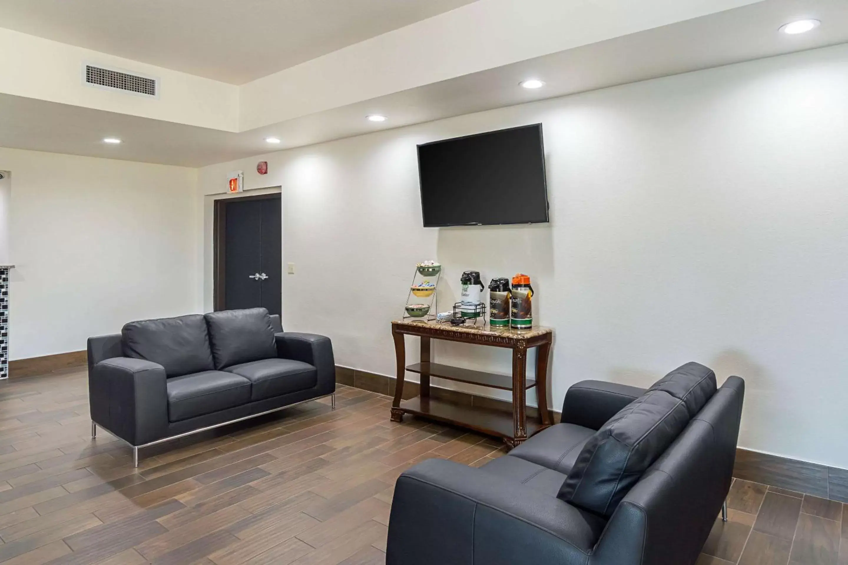 Lobby or reception, Seating Area in Quality Inn East Amarillo